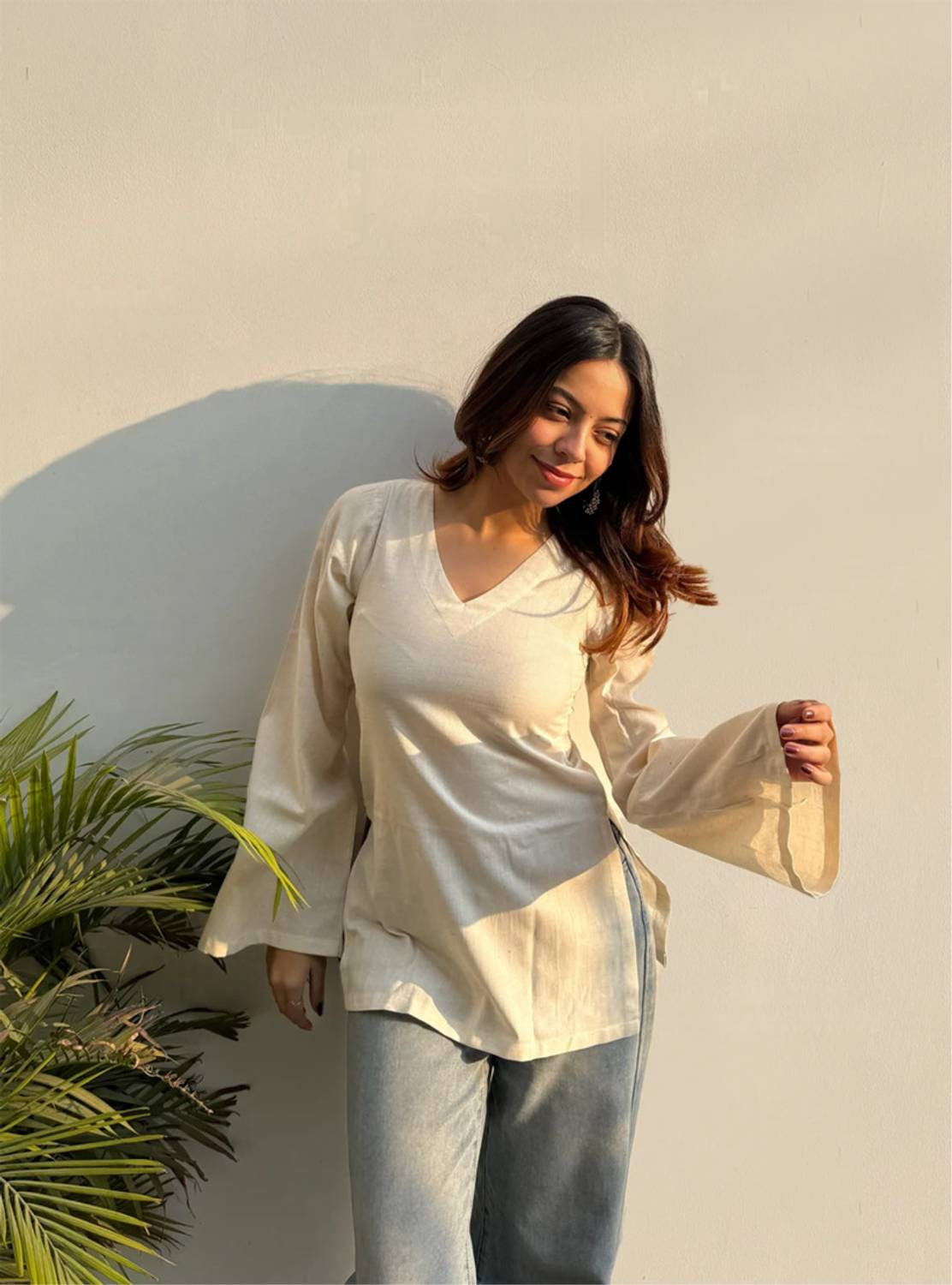 Light Daisy Women Solid Straight Kurta Gray