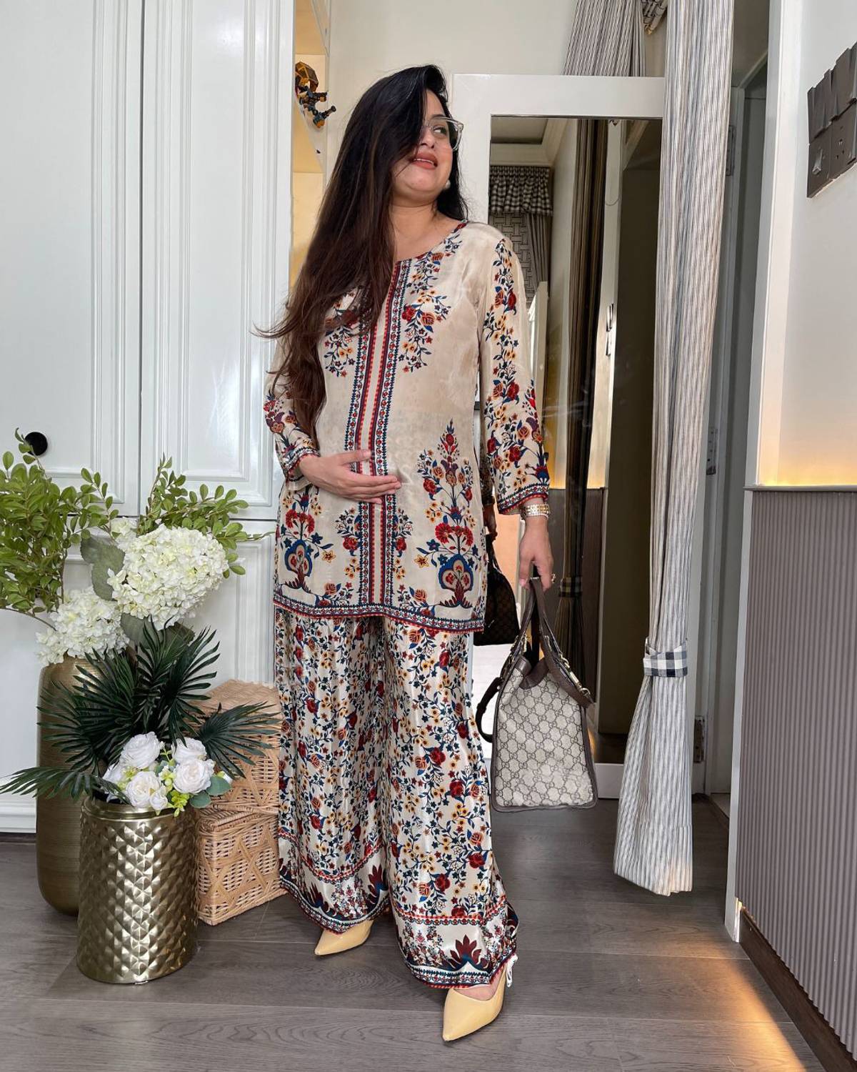 Gosriki Women Floral Print Tunic Kurta