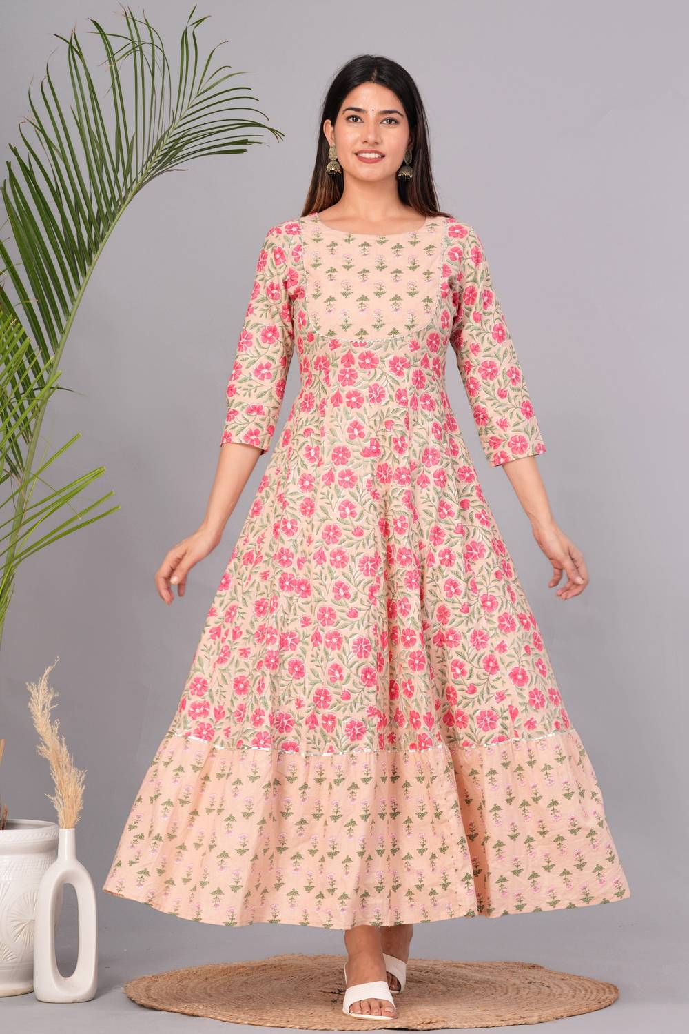 Da vastraagaar Women Printed Pure Cotton Anarkali Kurta (Pink)
