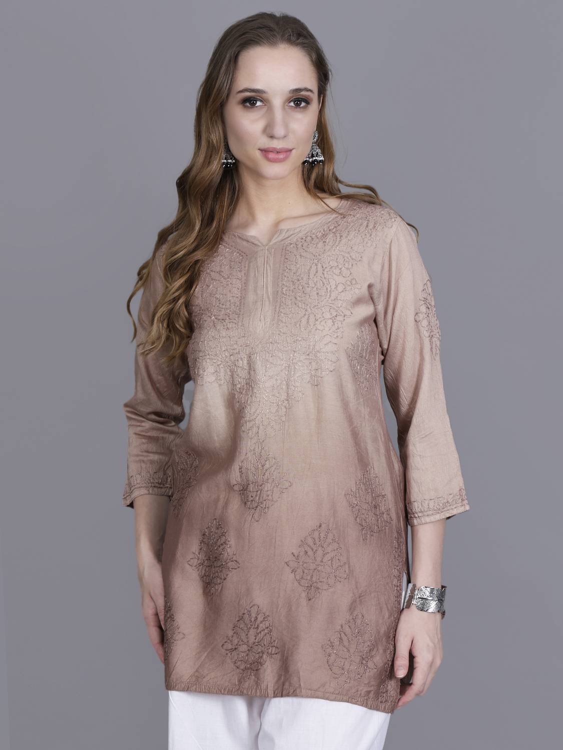 NAZAQAT ETHNIC INDIA Women Embroidered Straight Kurta