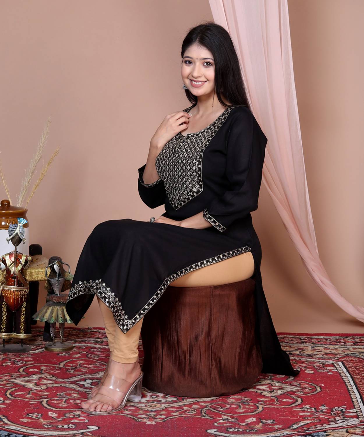his&her Women Embroidered Viscose Rayon Straight Kurta (Black)