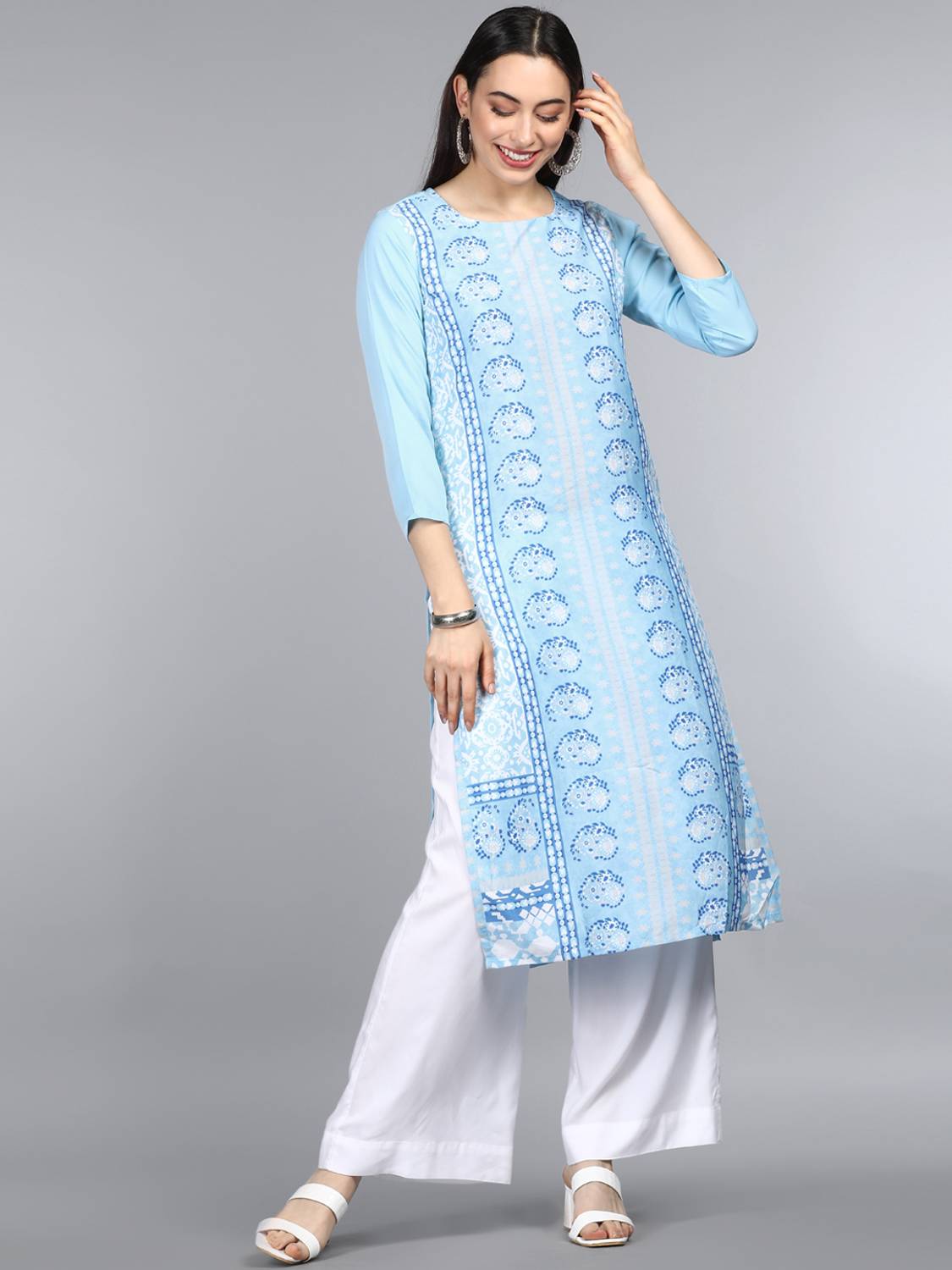 AHIKA Women Printed, Paisley, Geometric Print Straight Kurta