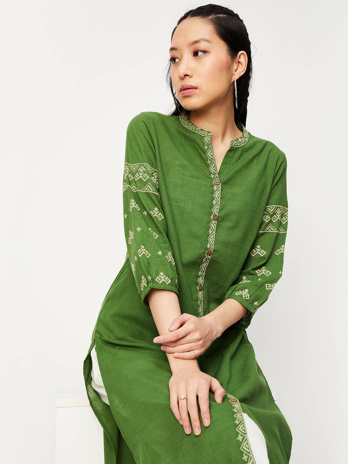 max Women Printed Cotton Blend Straight Kurta (Green)