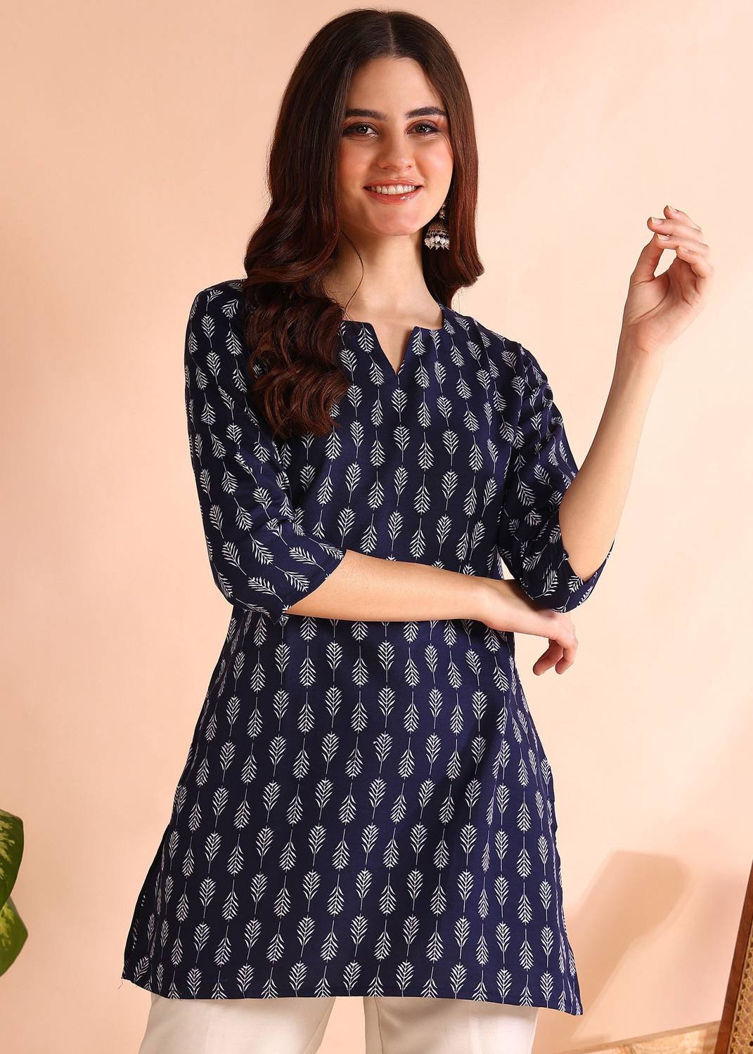 DSK STUDIO Women Floral Print Cotton Rayon Straight Kurta (Blue)