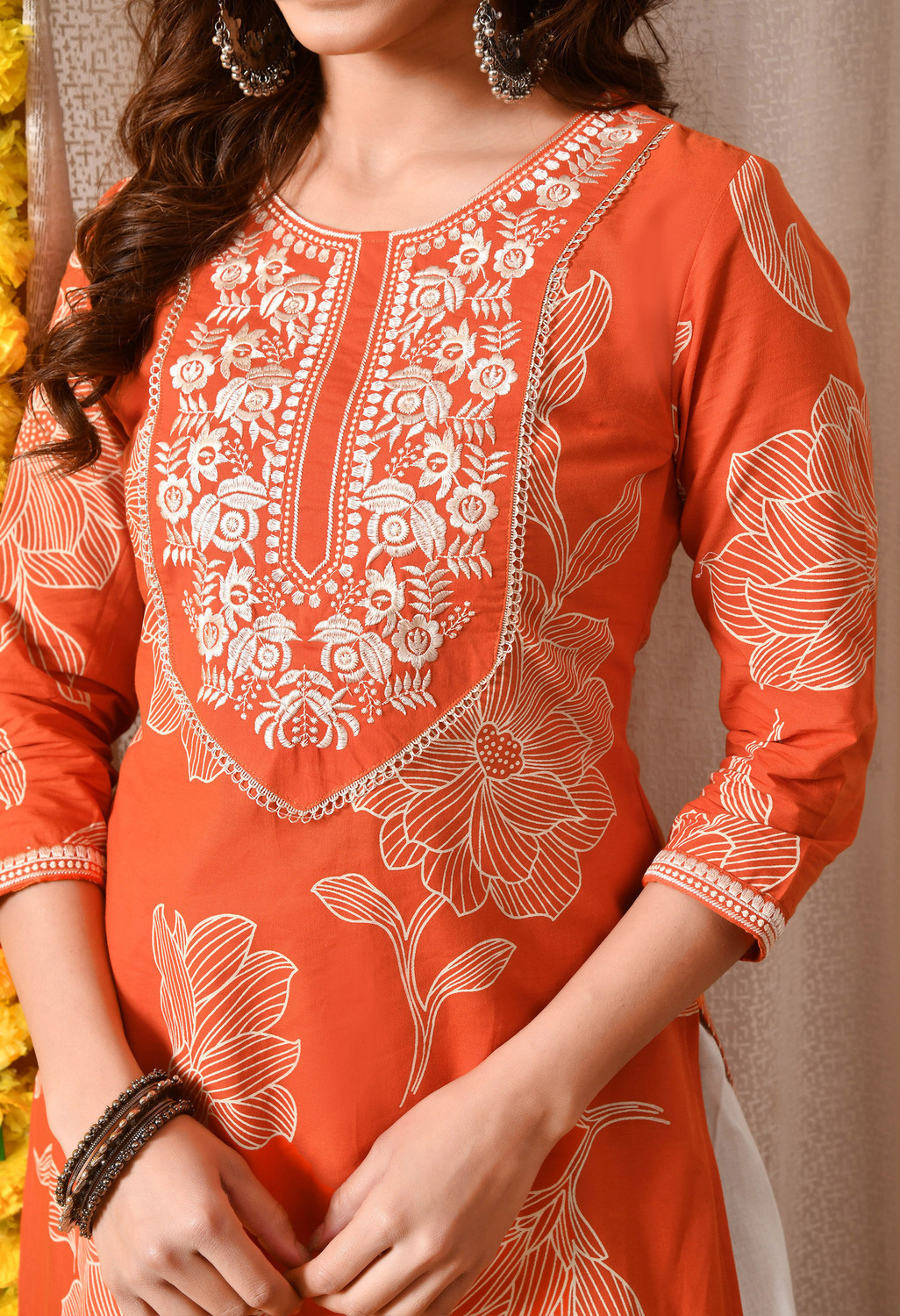 Image of KJFAB Women Embroidered Straight Kurta