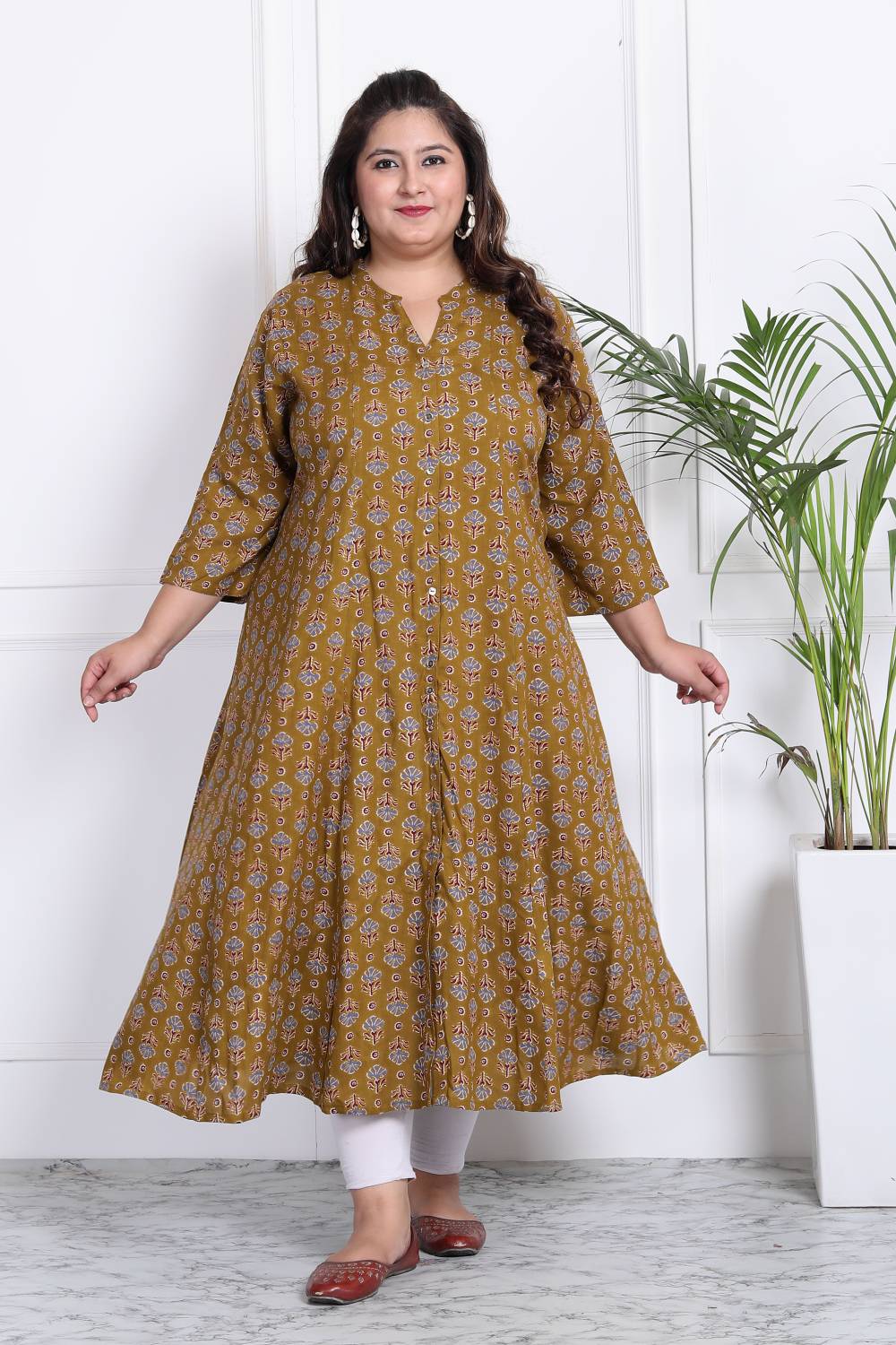 Swasti Women Floral Print Cotton Blend Gown Kurta (Yellow)