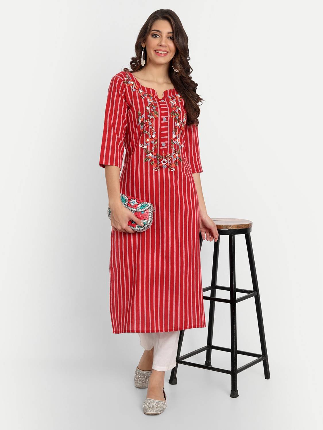 4U Fashion Women Striped, Embroidered Straight Kurta