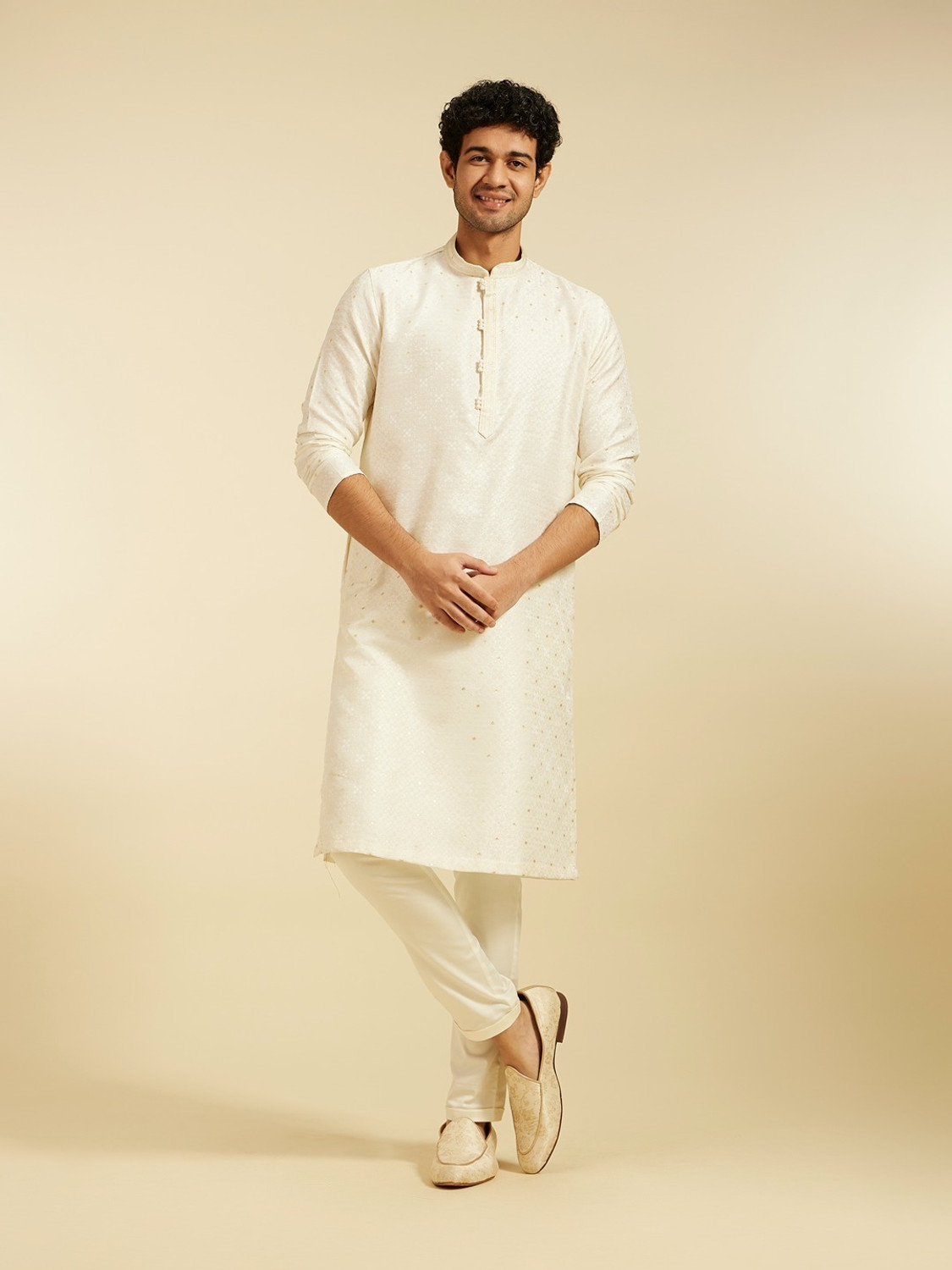 Image of DIWAS by Manyavar Men Self Design Straight Kurta