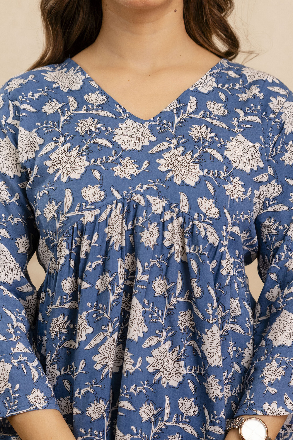 Image of Mialo fashion Women Floral Print Flared Kurta