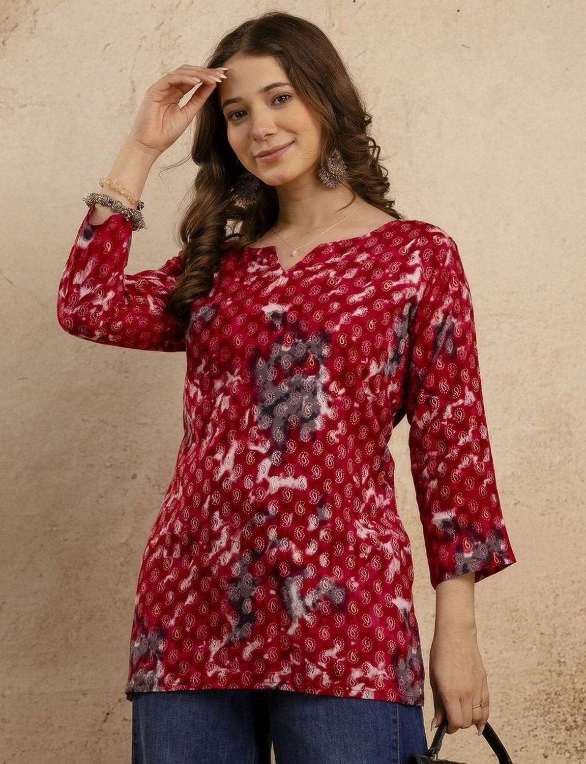HYTEN Women Floral Print Viscose Rayon Straight Kurta (Maroon)