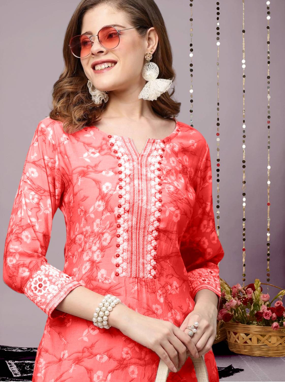 Wawlooks Women Embroidered, Printed Viscose Rayon Straight Kurta