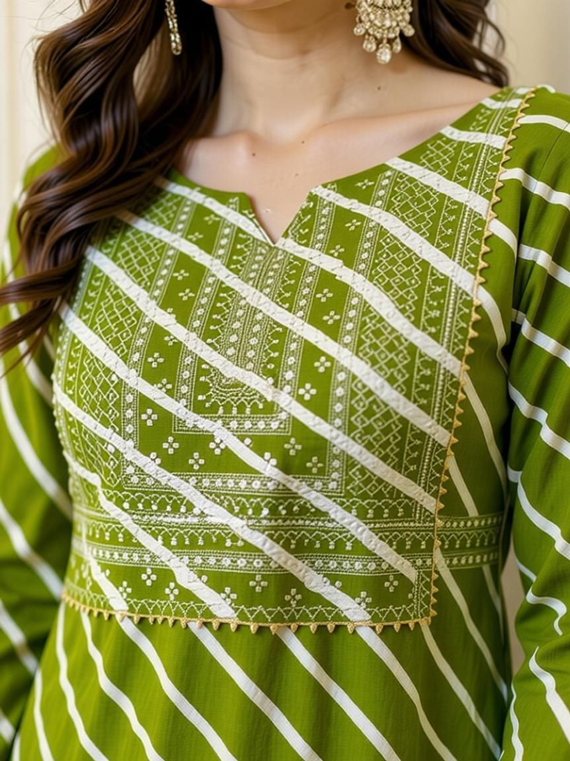 Image of Surhi Women Embroidered Straight Kurta