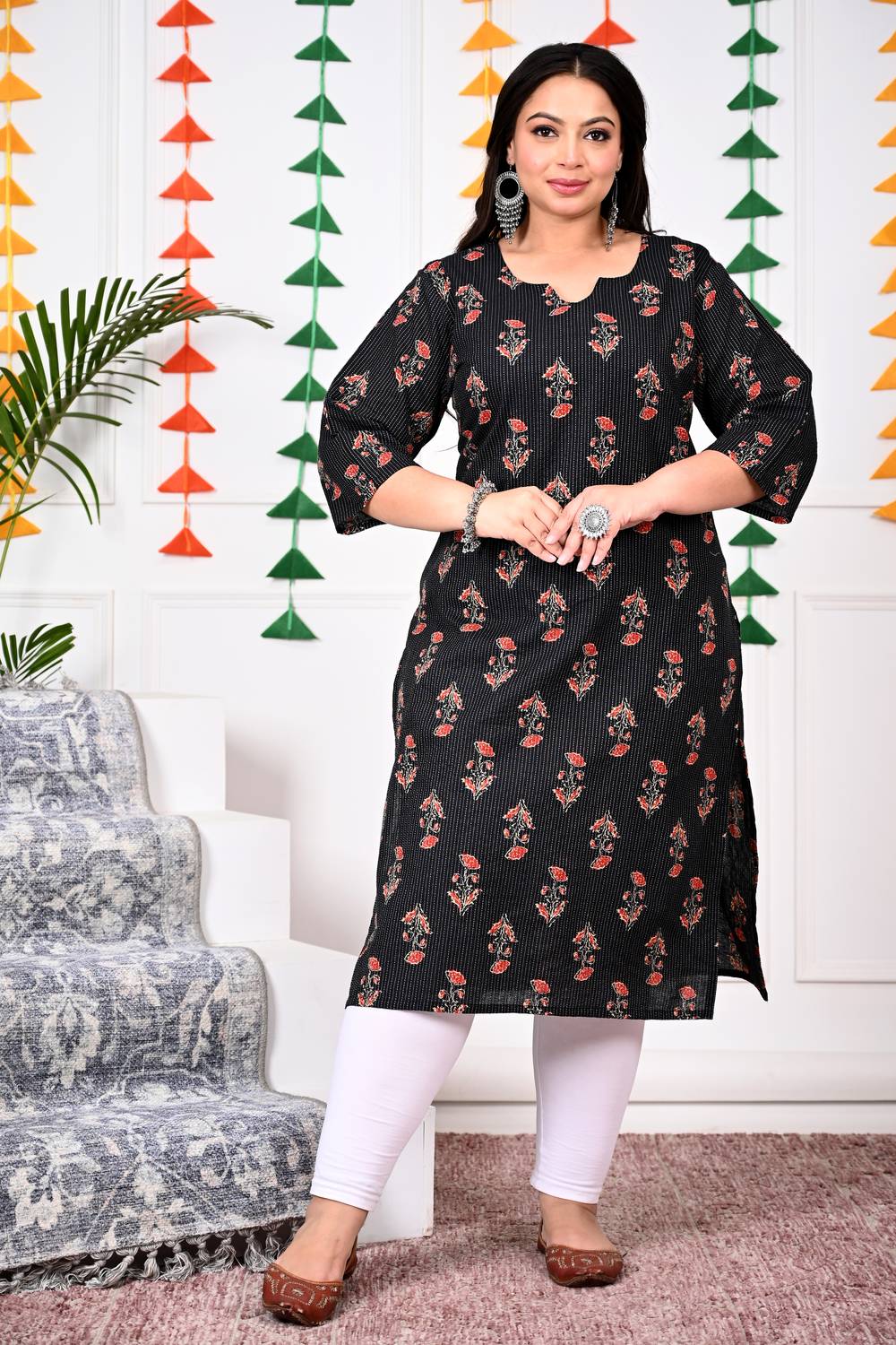 Swasti Women Printed Pure Cotton Straight Kurta (Black)