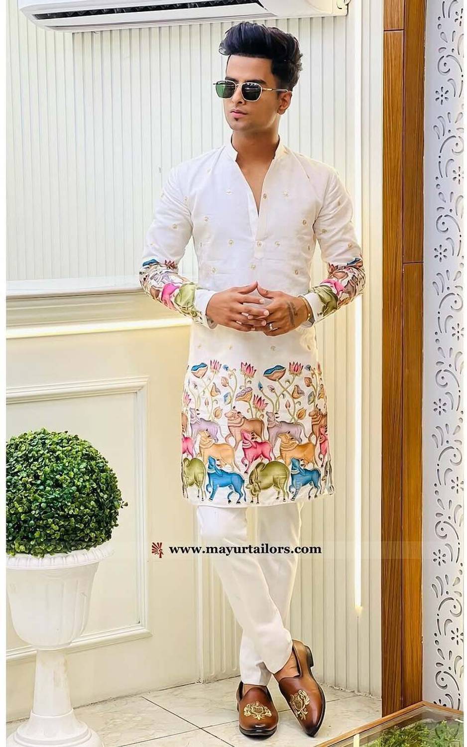GRATITUDE Men Embroidered Straight Kurta - Image 3
