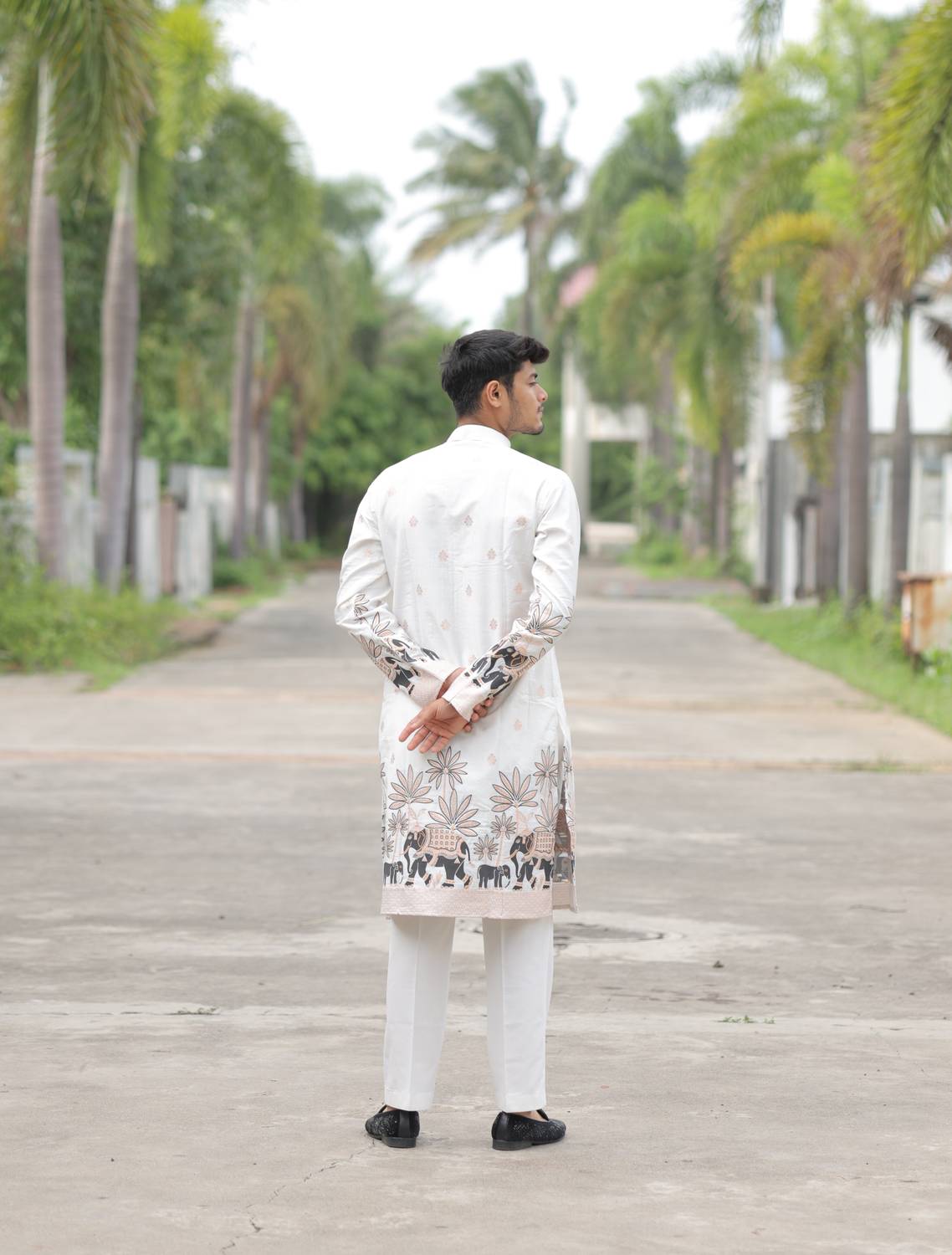 HOUSE OF SANSKRUTI Men Straight Kurta - Image 2