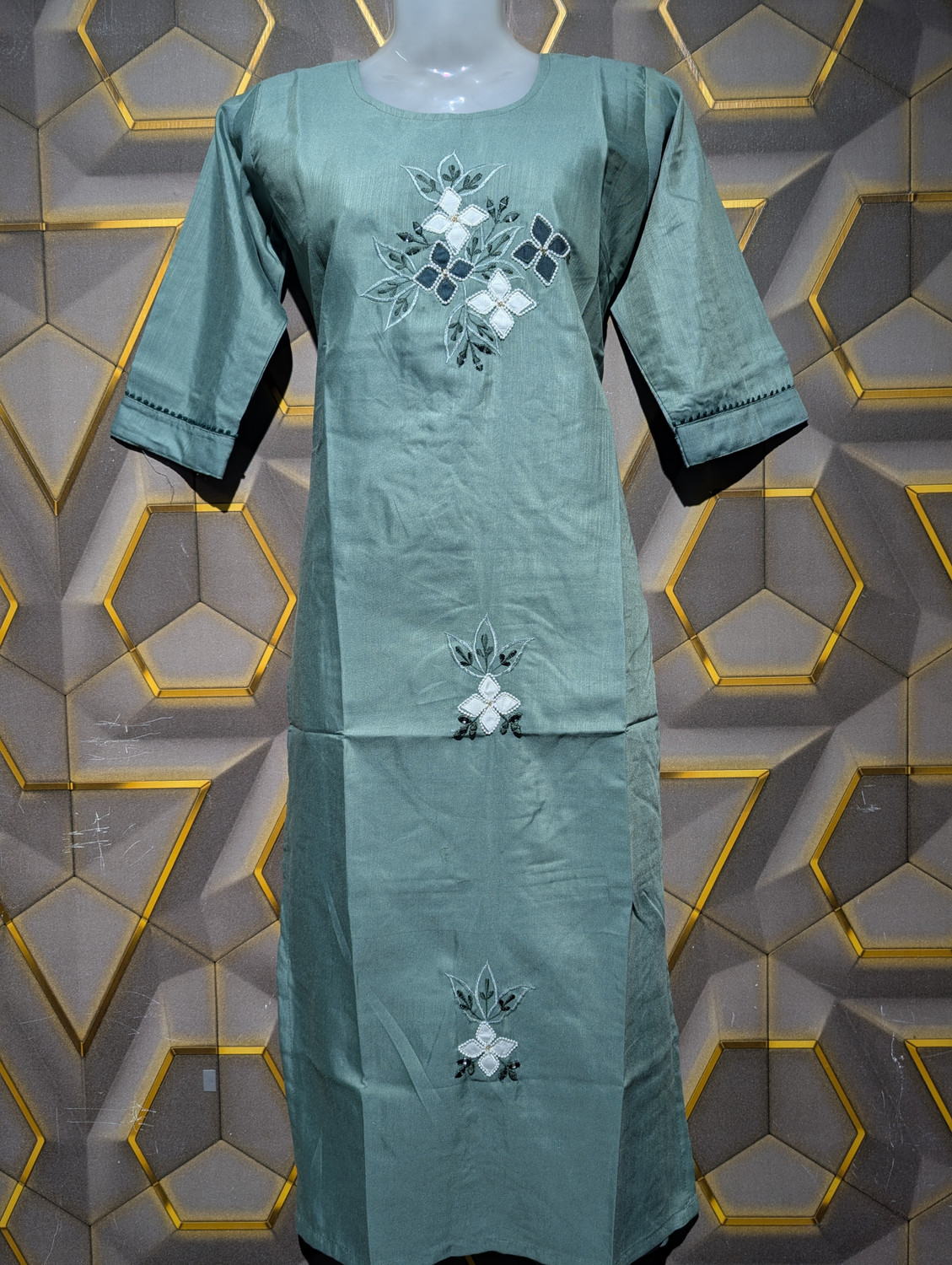 Image of Mahakali Fashion Women Embroidered Straight Kurta