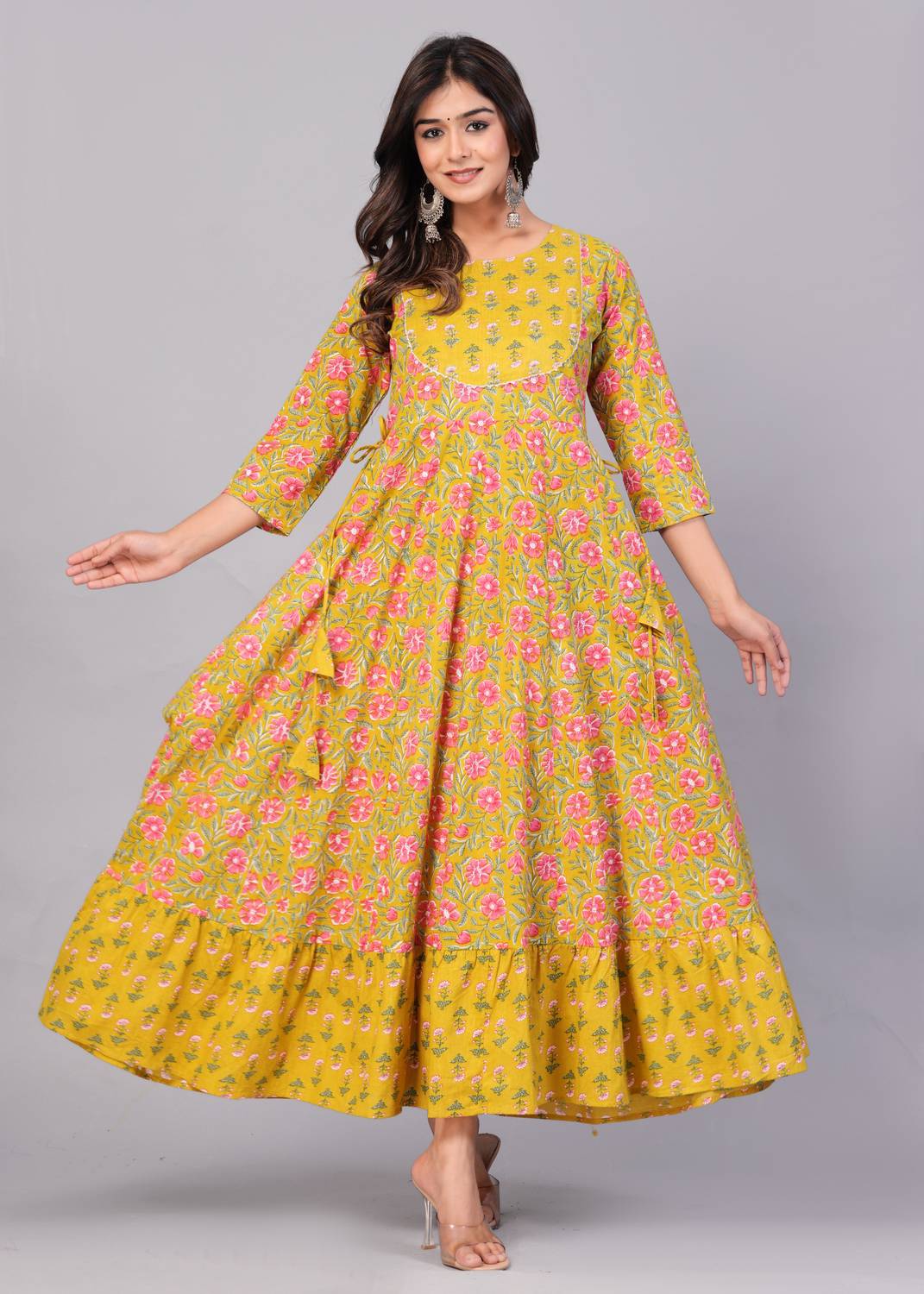 Da vastraagaar Women Printed Pure Cotton Anarkali Kurta (Yellow)