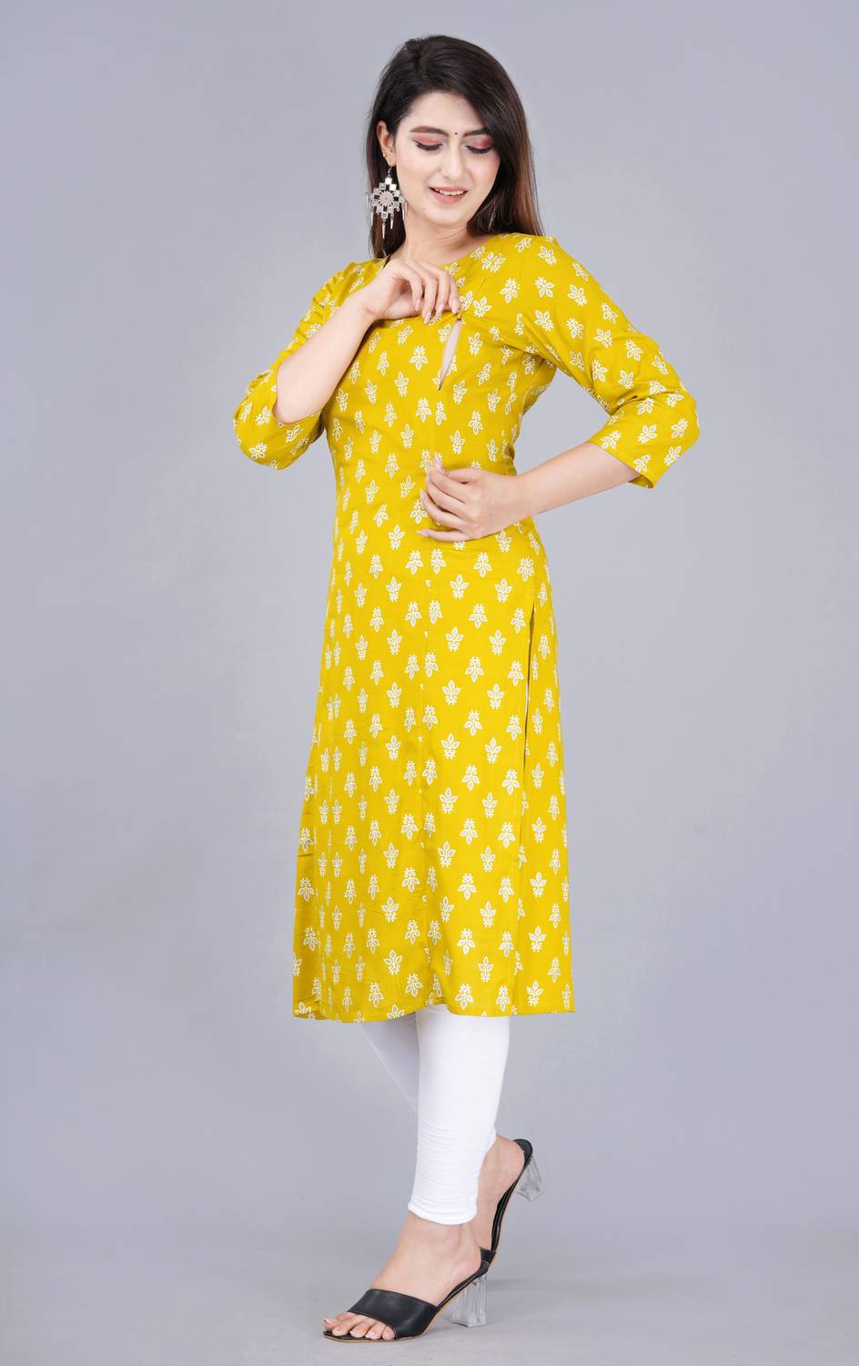 Radhe Fashion Women Printed Viscose Rayon Straight Kurta (Black)
