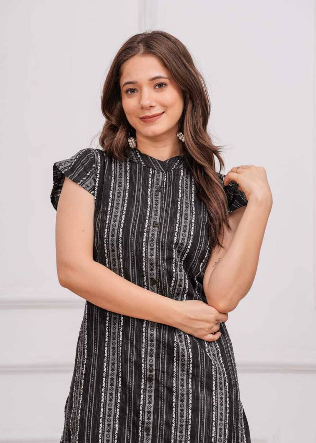 FANCIFY Women Printed Cotton Blend Straight Kurta (Black)