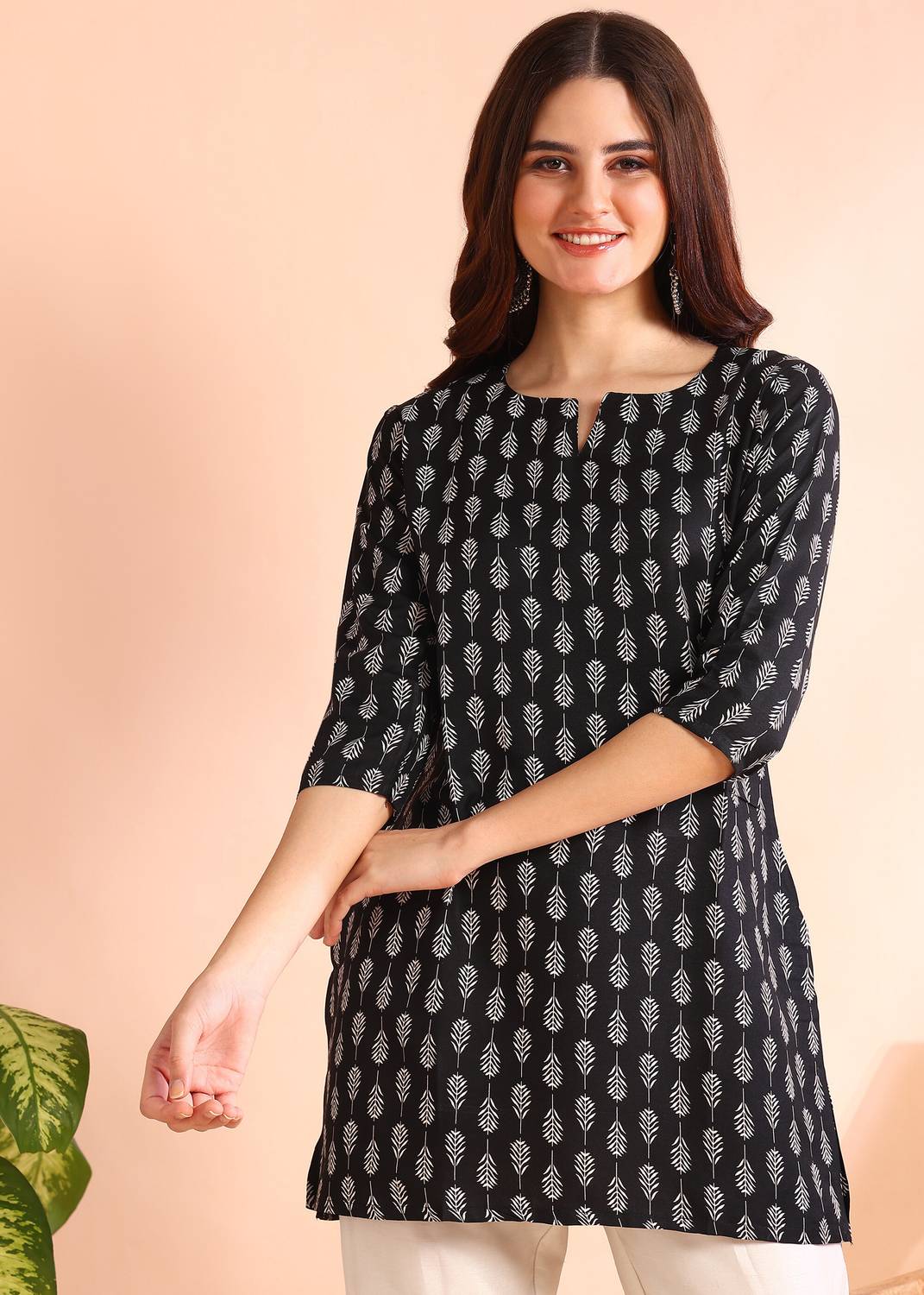 DSK STUDIO Women Floral Print Cotton Rayon Straight Kurta (Black)