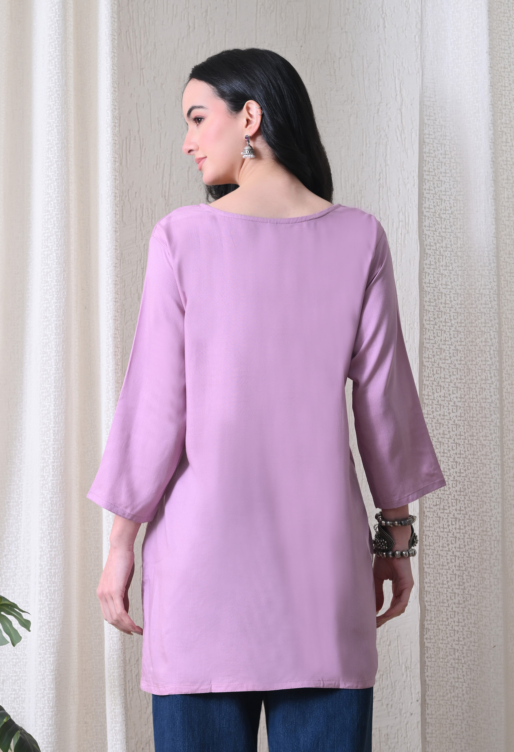 Image of ROSHNI Women Embroidered Straight Kurta