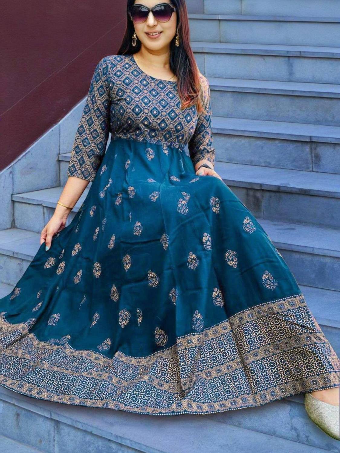 Niona Women Printed Anarkali Kurta
