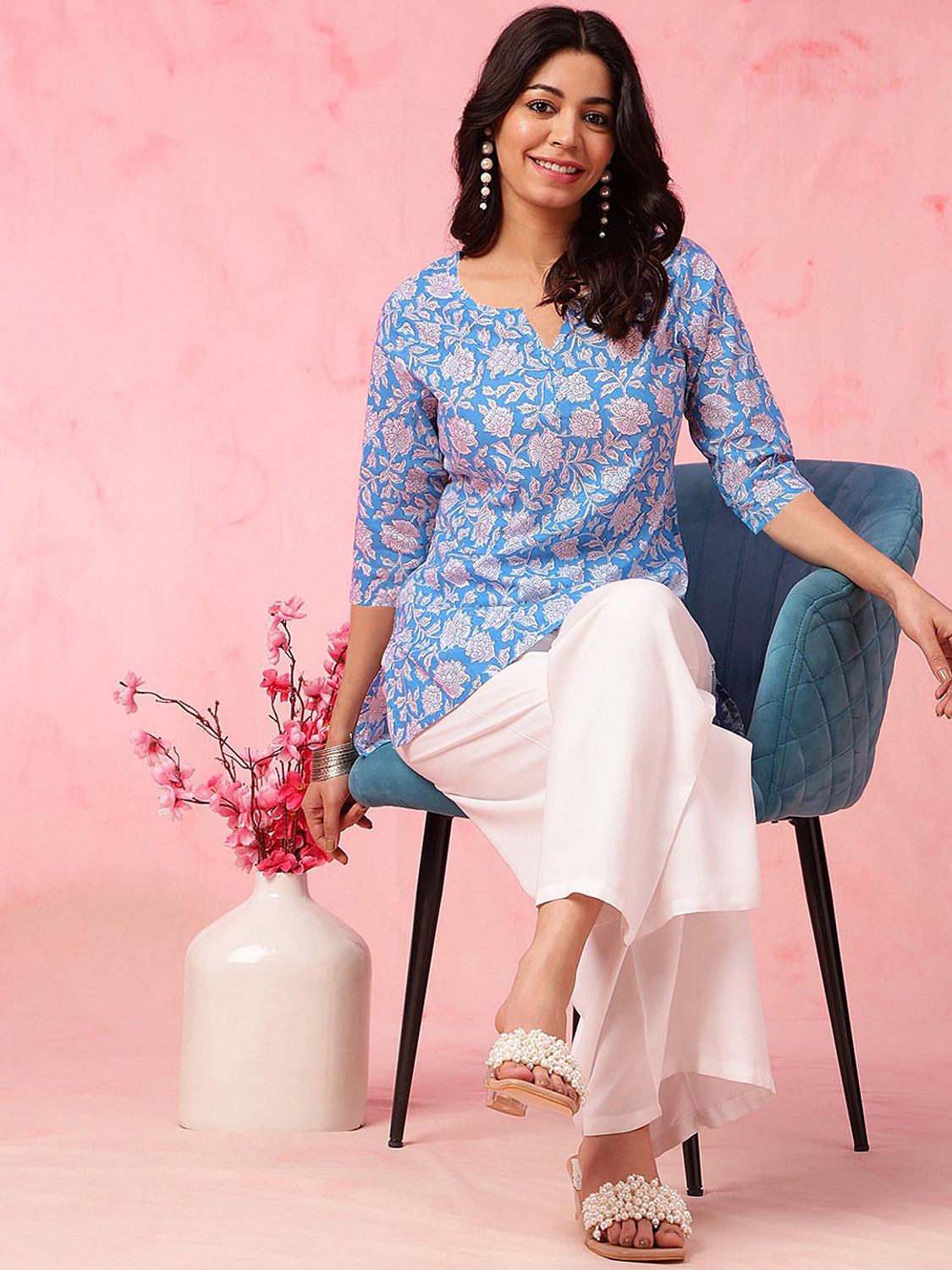 Image of EthnicBasket Women Floral Print Straight Kurta