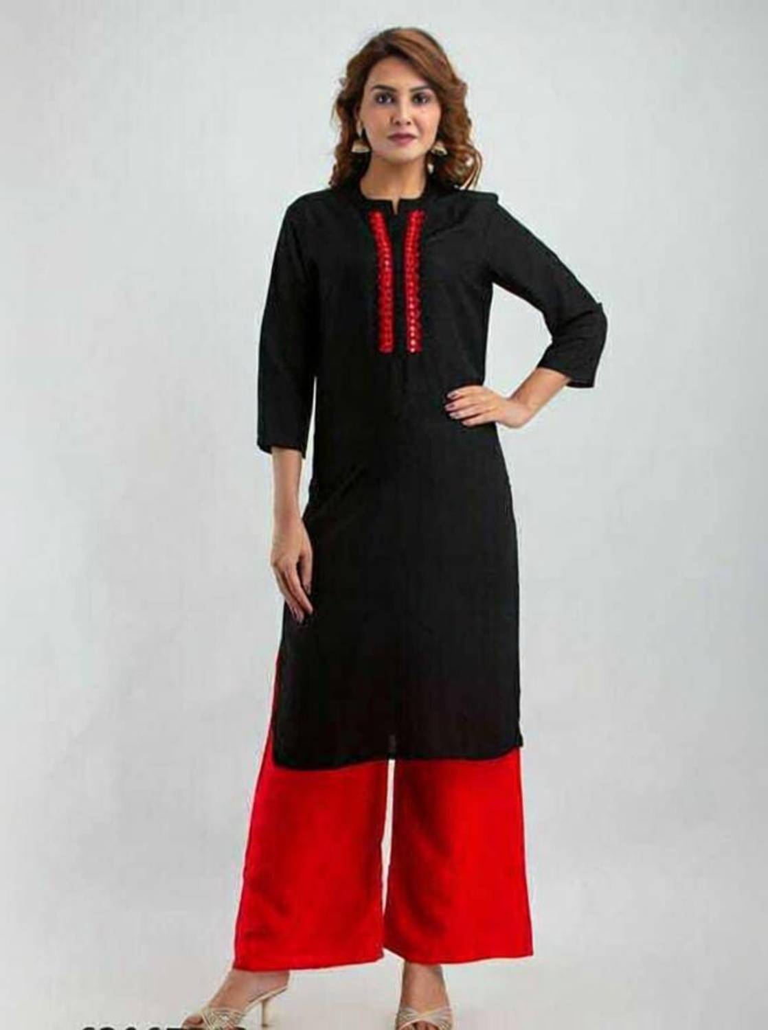 AVYCO Women Embroidered Straight Kurta