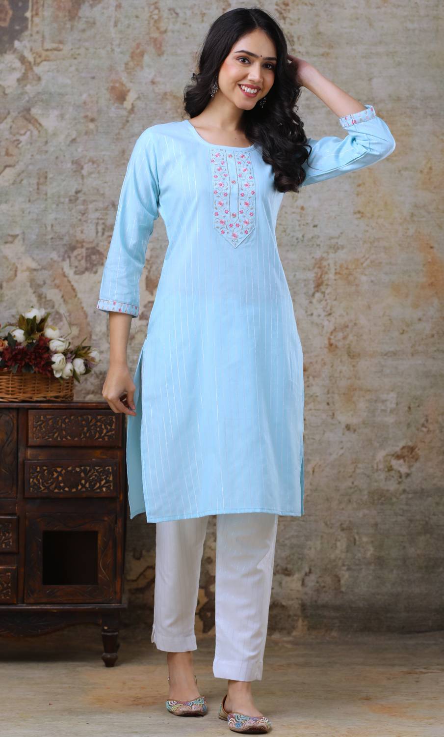 Auzanoor Collection Women Printed Straight Kurta