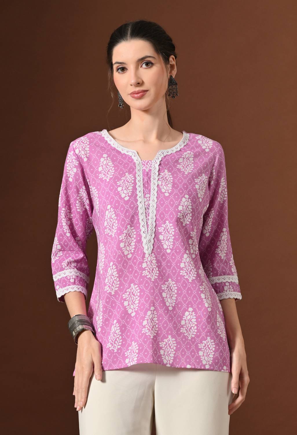 Glowworld Women Printed Pure Cotton Straight Kurta (Pink)