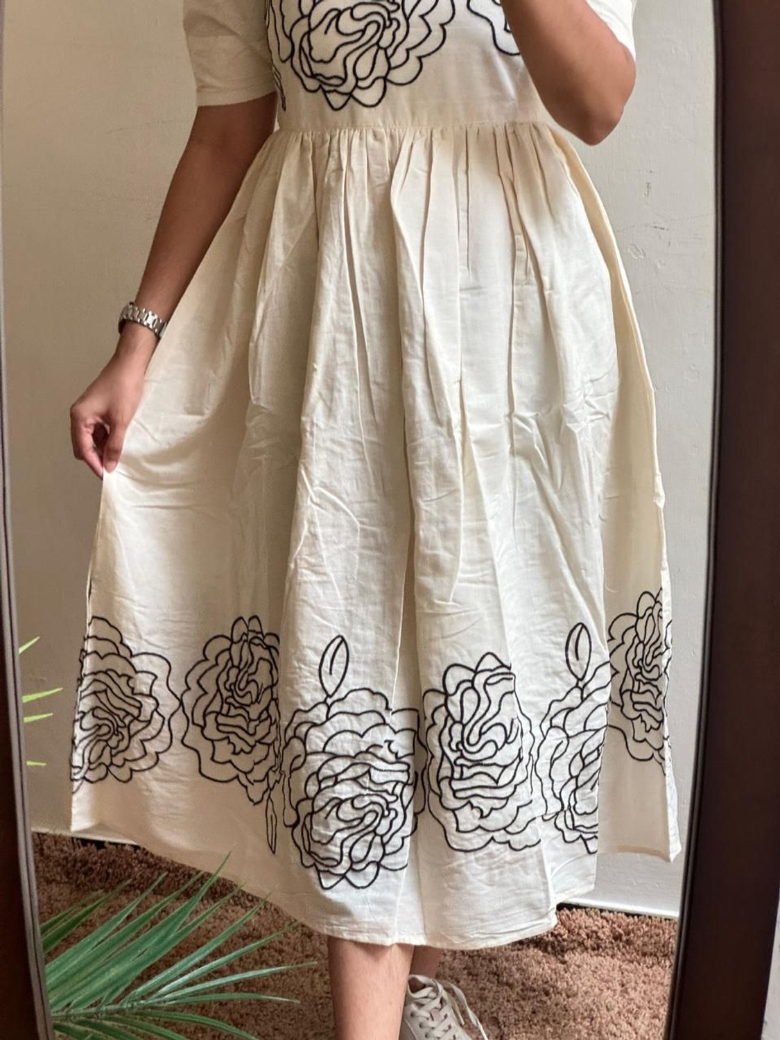 Image of zoentik enterprise Women Maxi White Midi /Calf Length Dress