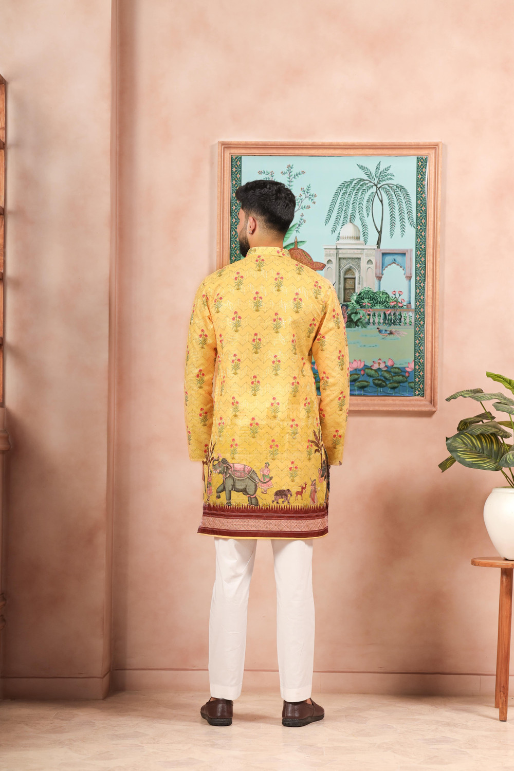 Image of Koshin Men Embroidered Straight Kurta
