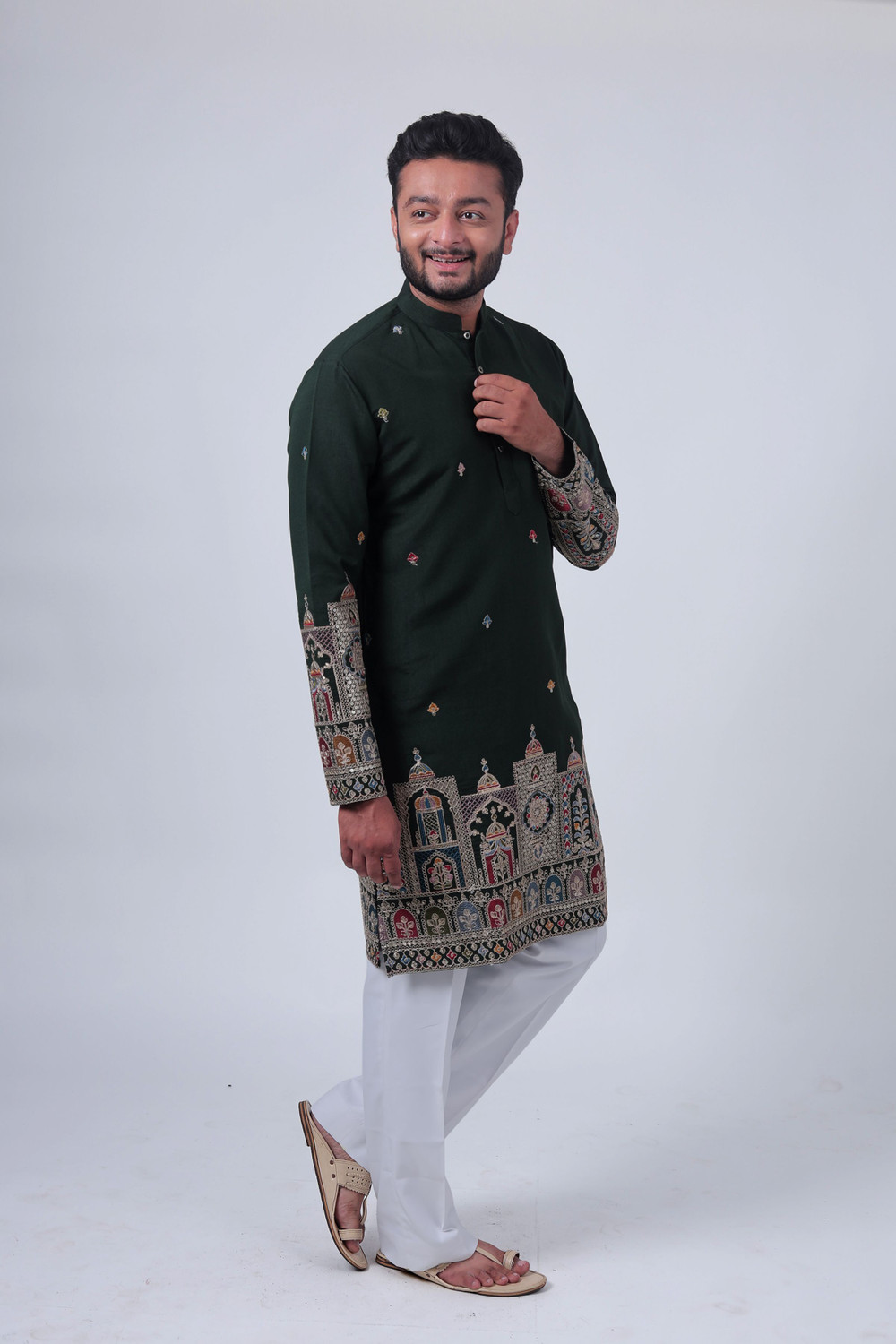 Image of Varbandhan Men Embroidered Straight Kurta