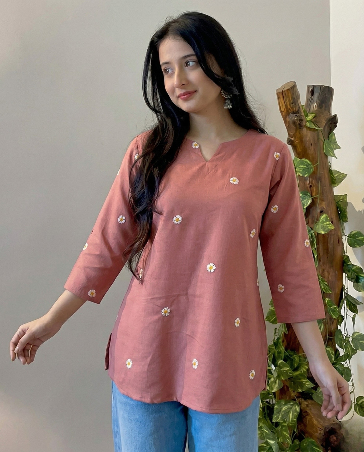 EASTPEARL Women Embroidered Tunic Kurta