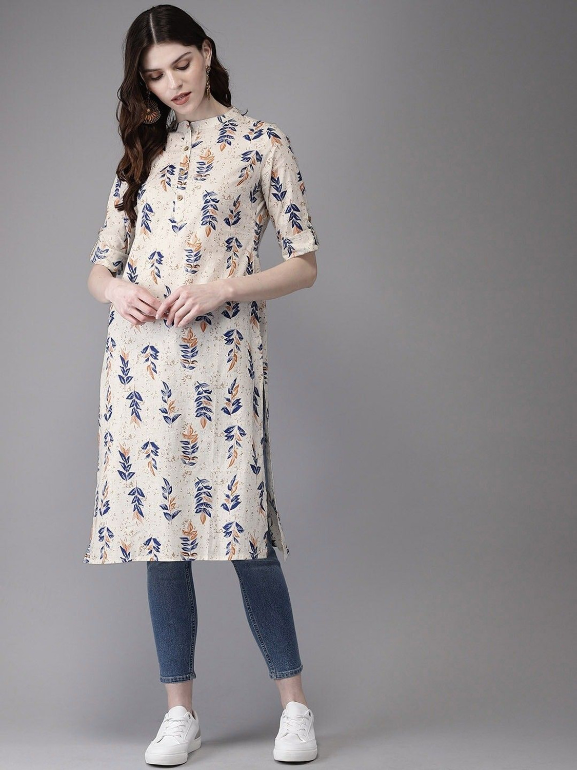 Image of BHADRIYAA Women Self Design Straight Kurta