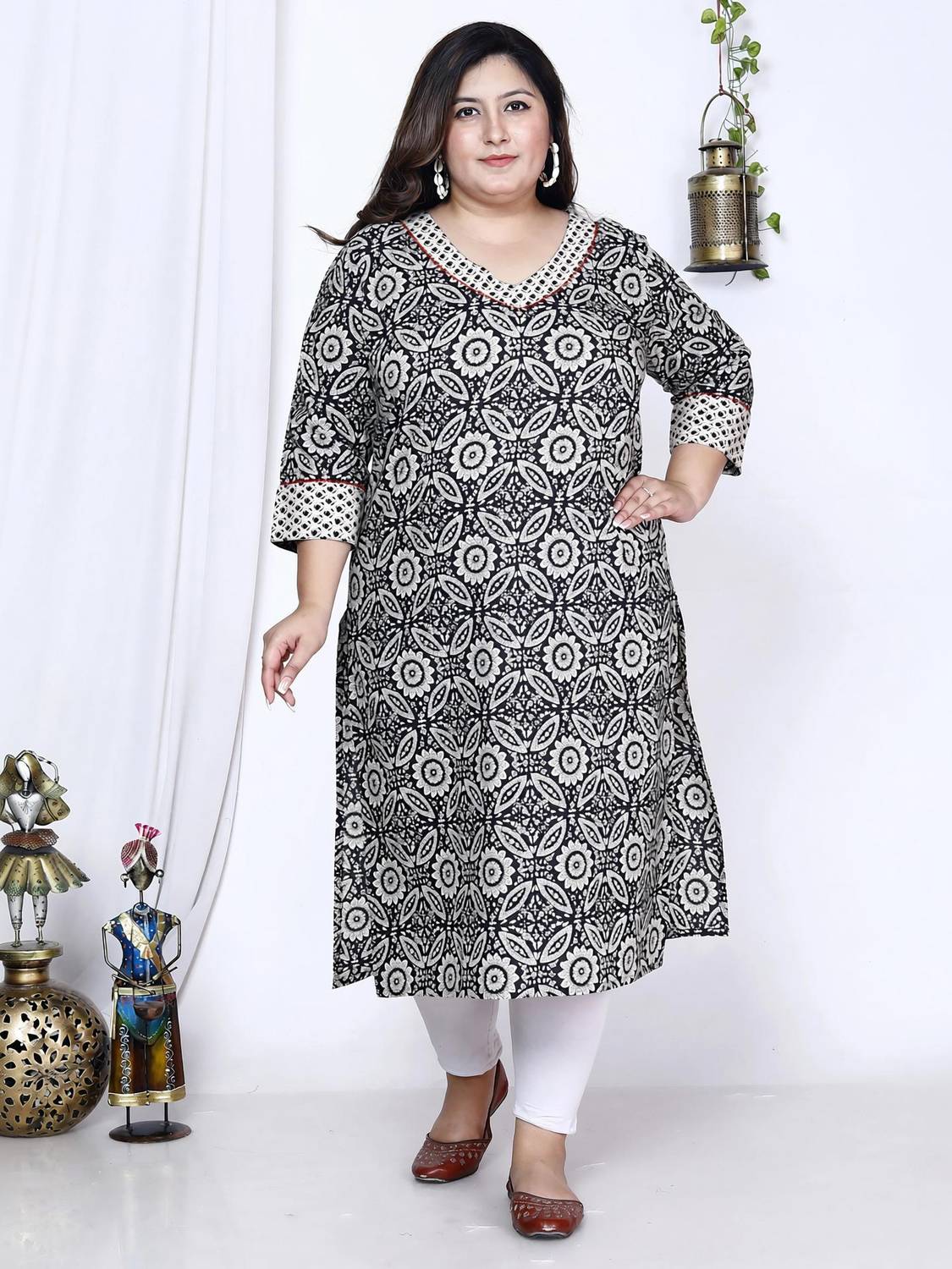 Avnii Women Printed, Floral Print Straight Kurta