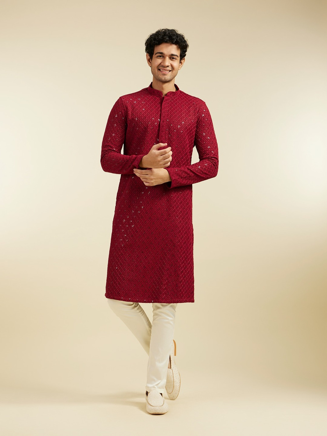 Image of DIWAS by Manyavar Men Embroidered Straight Kurta