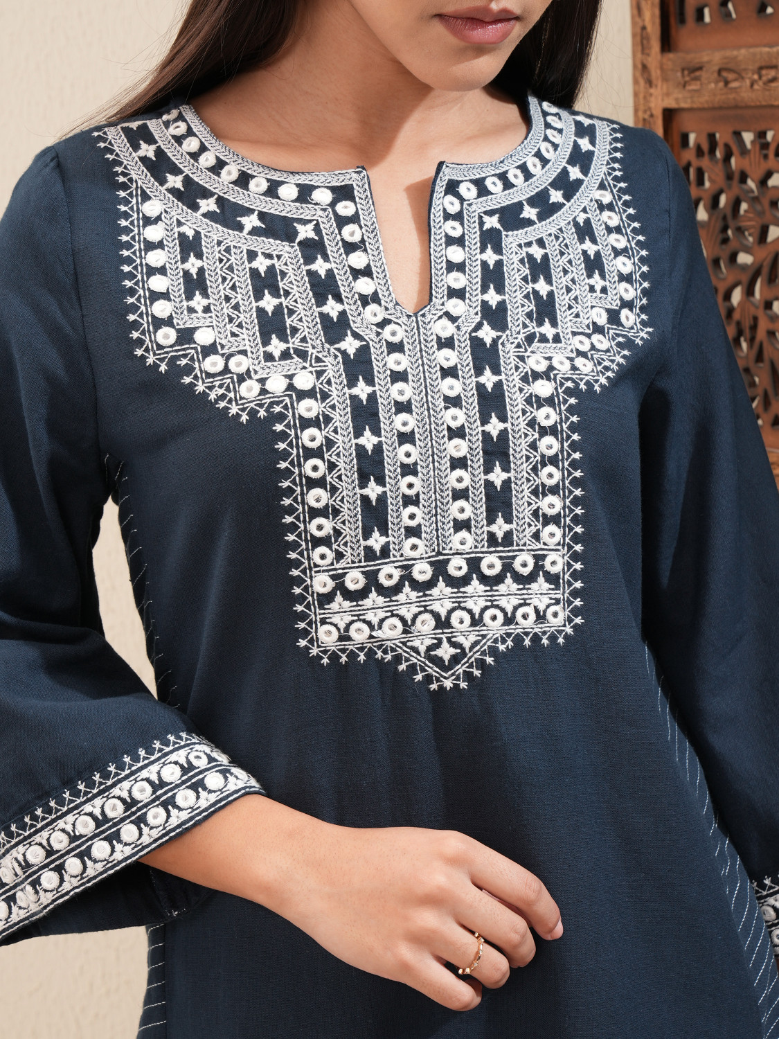 Image of Vishudh Women Embroidered Straight Kurta