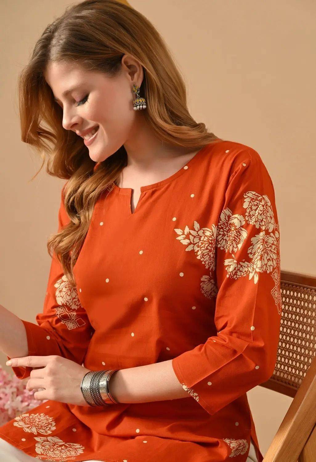 SHAKUDI FASHION Women Printed Viscose Rayon Straight Kurta (Orang