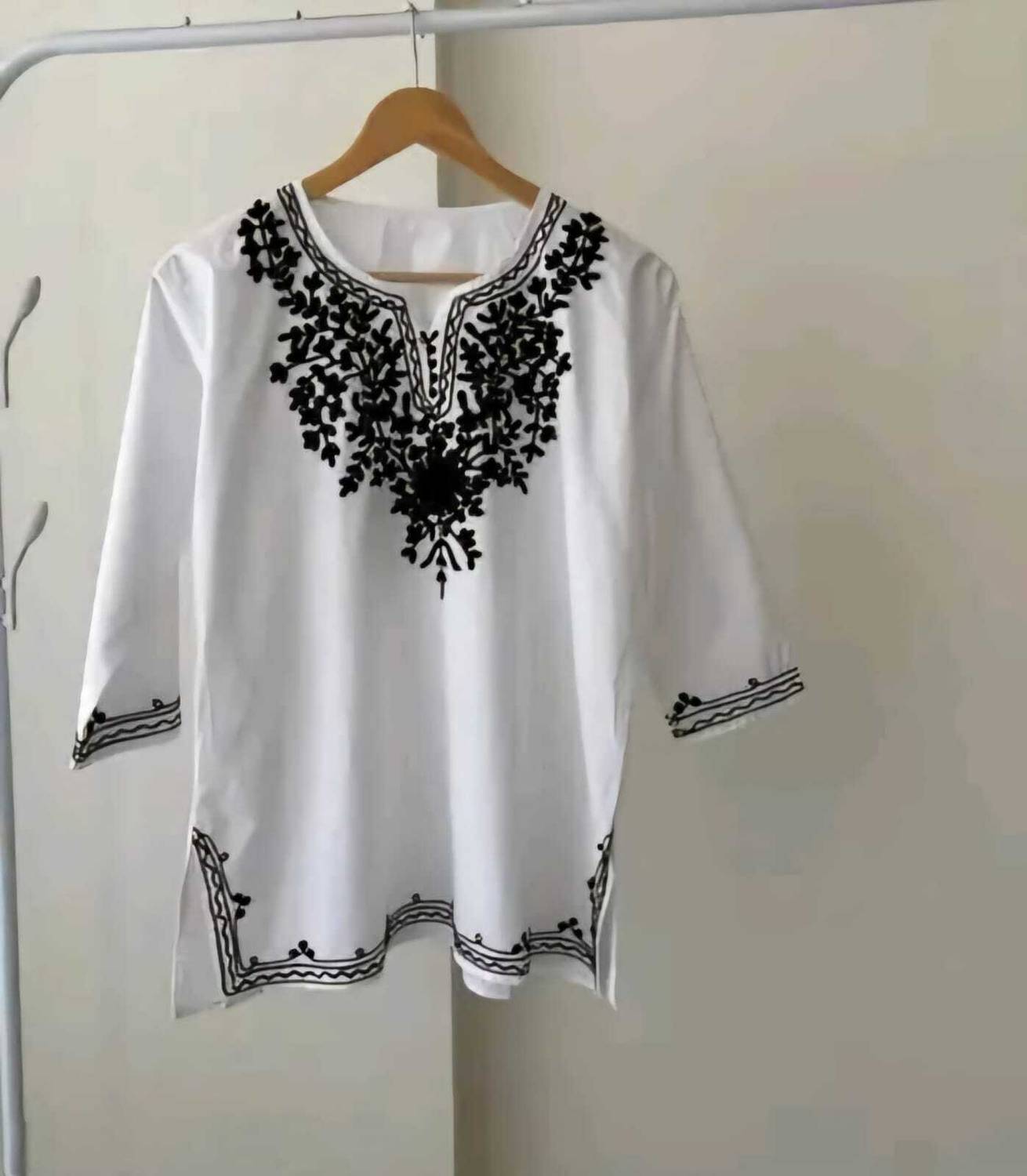 one amore Women Floral Print Straight Kurta