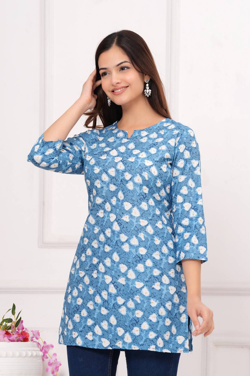 Western Cotton Women Kalamkari Cotton Blend Trail Cut Kurta (Ligh
