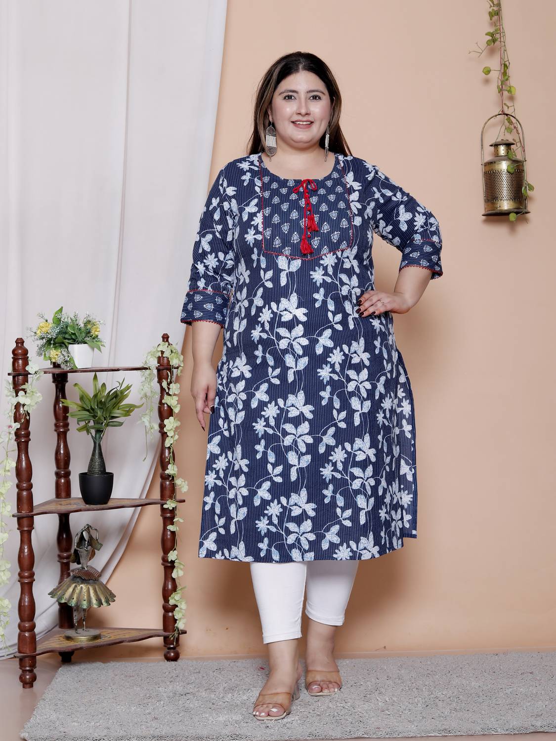 Avnii Women Printed, Floral Print Straight Kurta