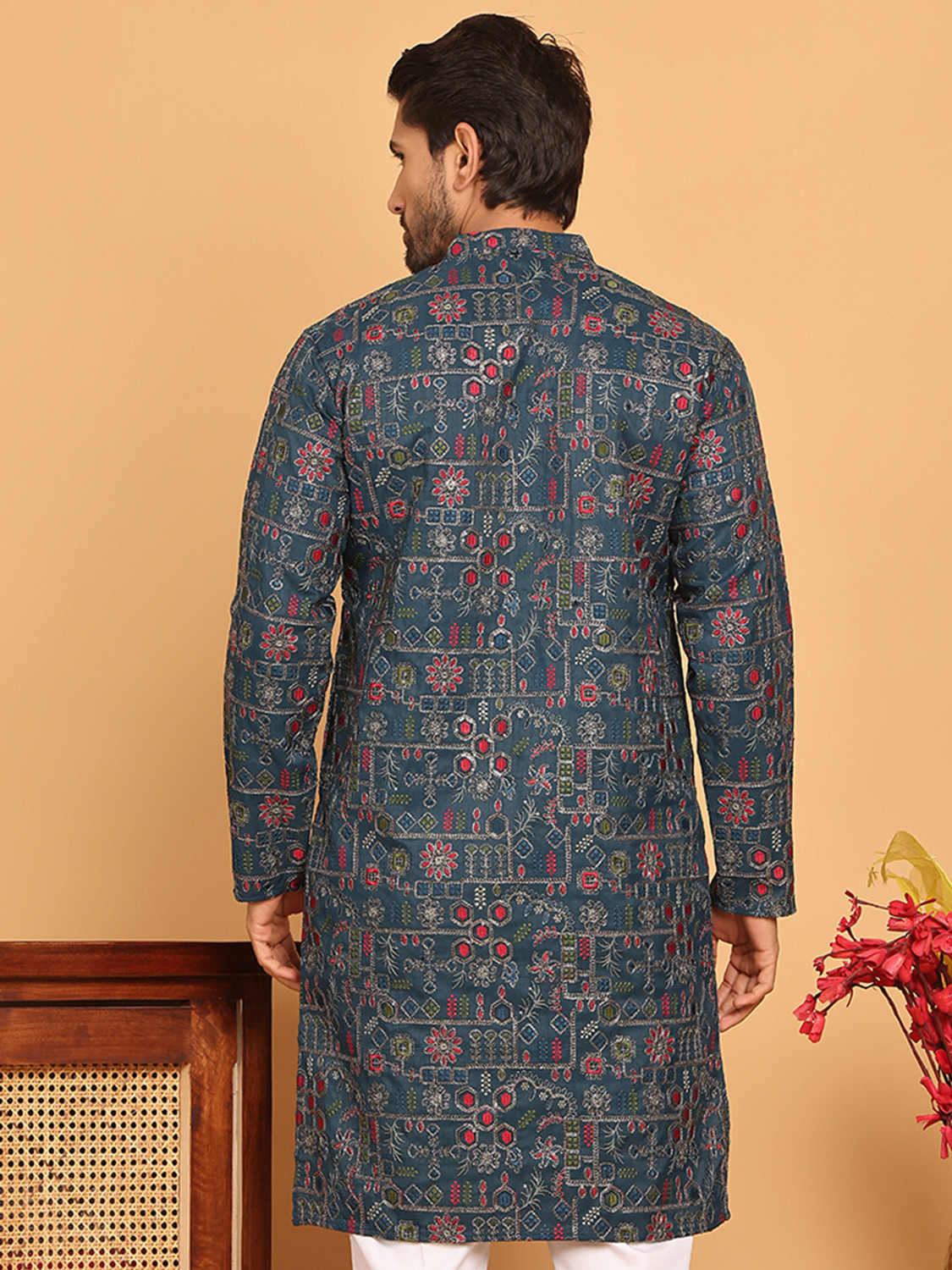 Image of Jompers Men Embroidered Straight Kurta
