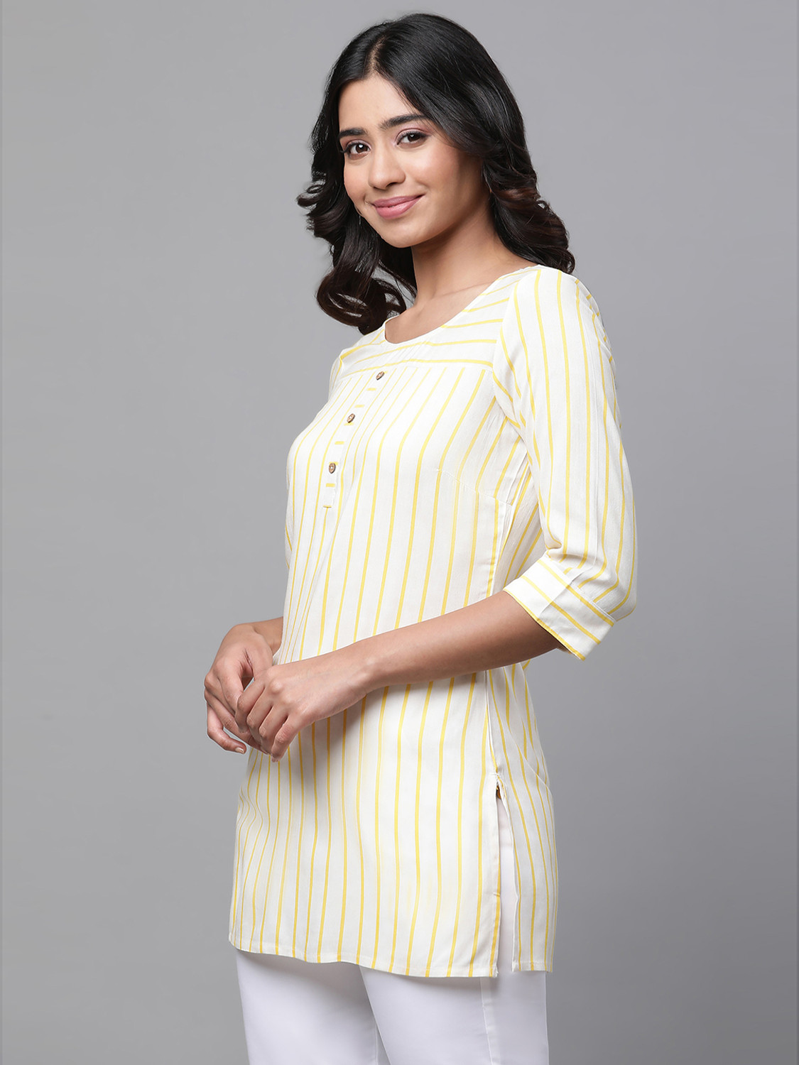Image of Aurelia Women Printed Straight Kurta