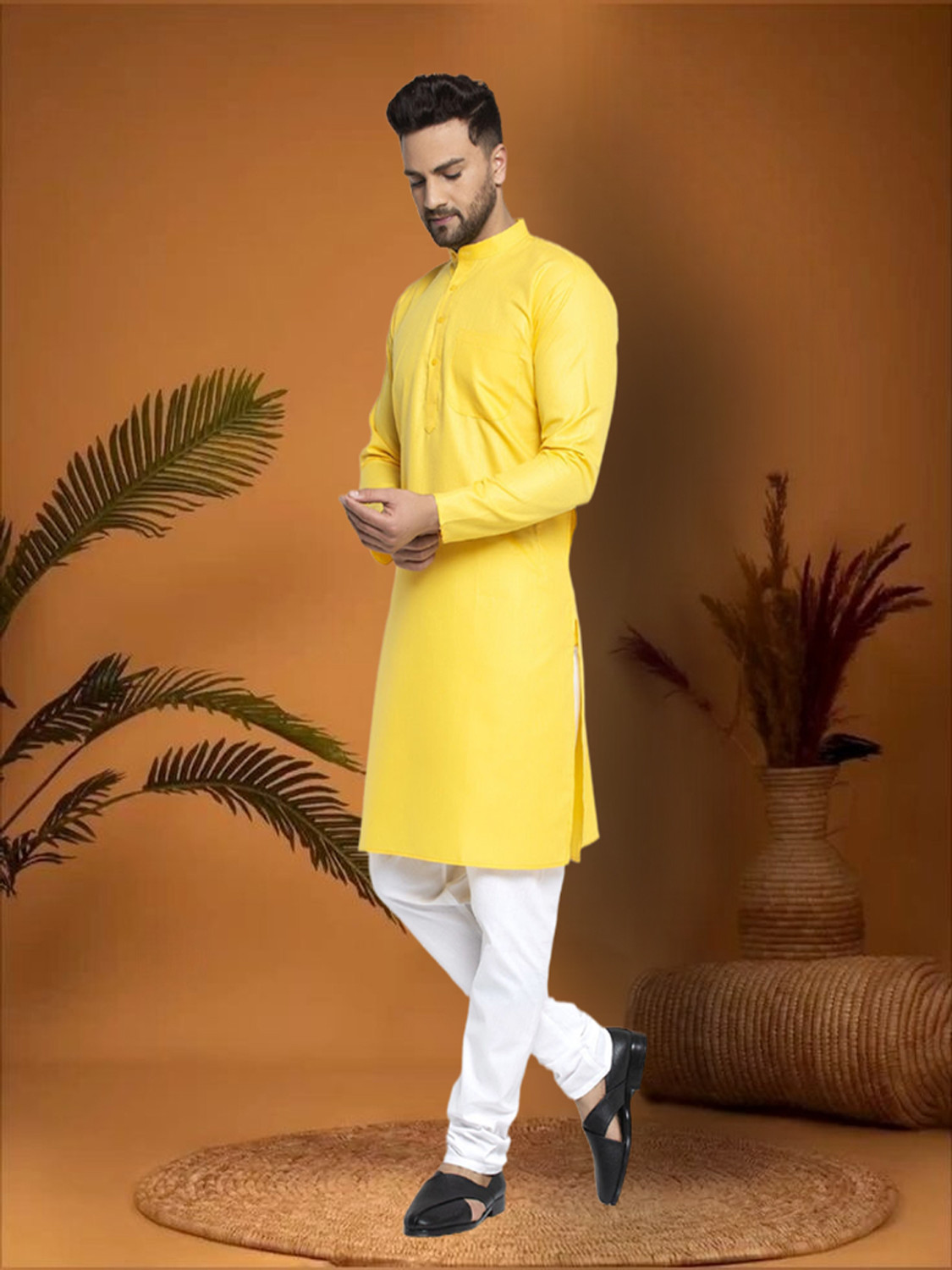 Image of Jompers Men Solid Straight Kurta