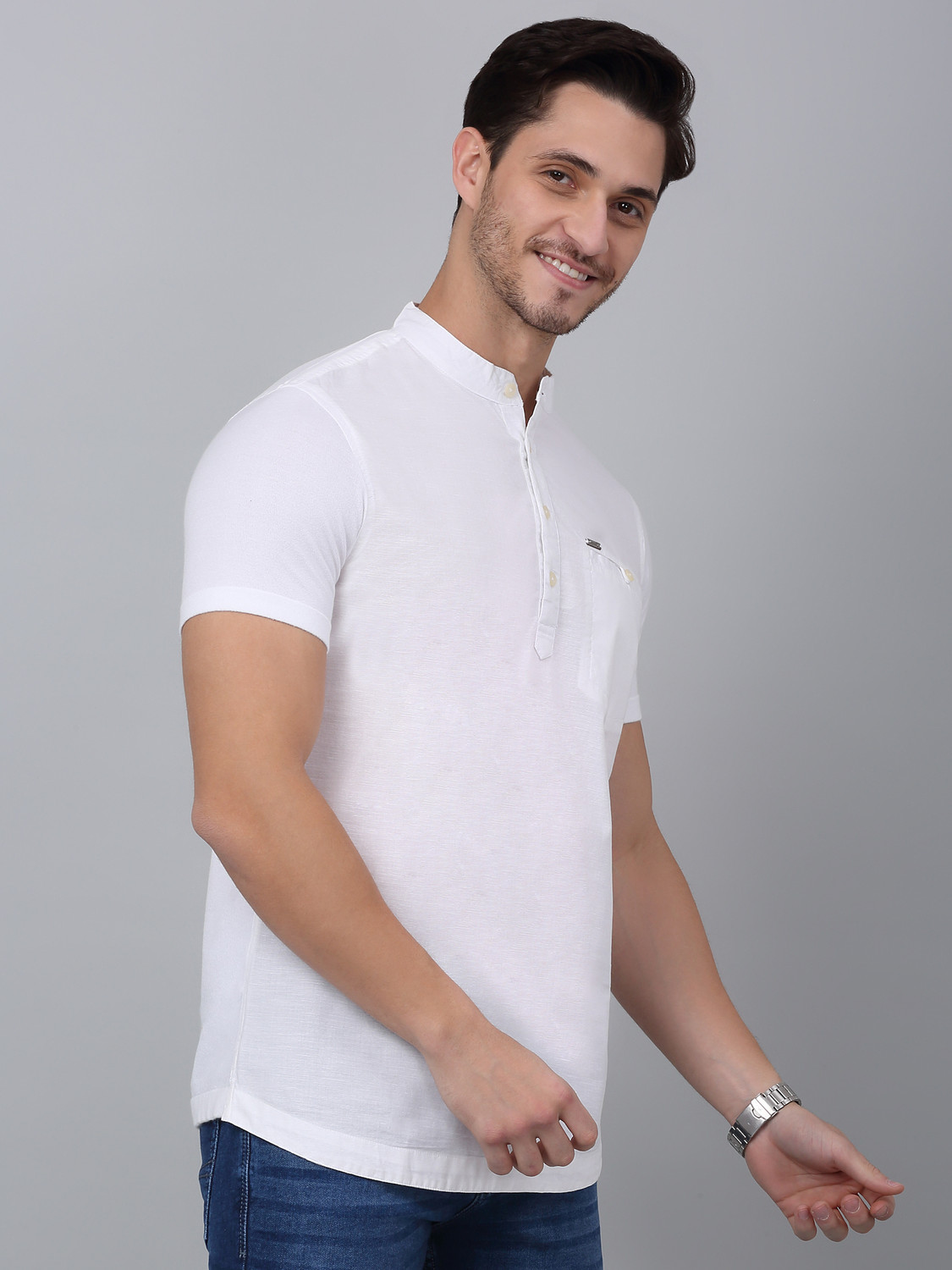 Image of CANTABIL Men Solid Straight Kurta