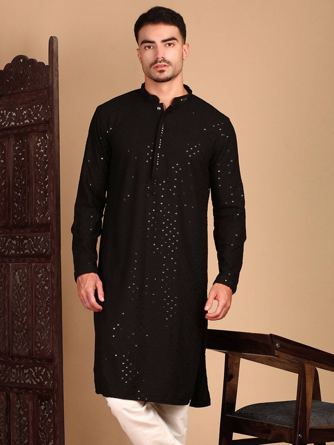 House of Pataudi Men Embellished Straight Kurta