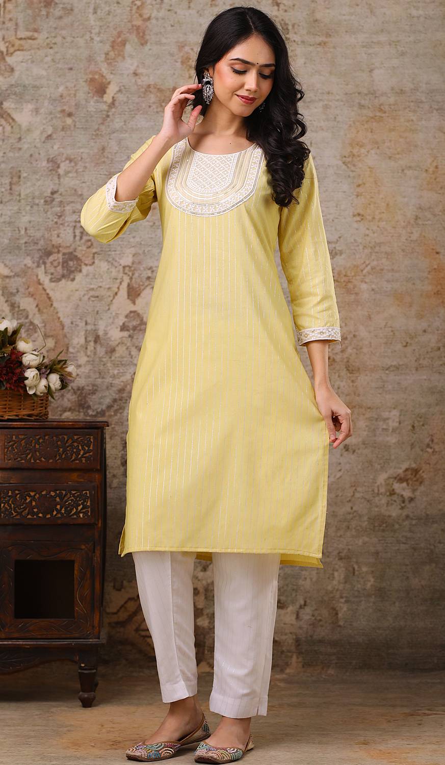 Auzanoor Collection Women Printed Straight Kurta