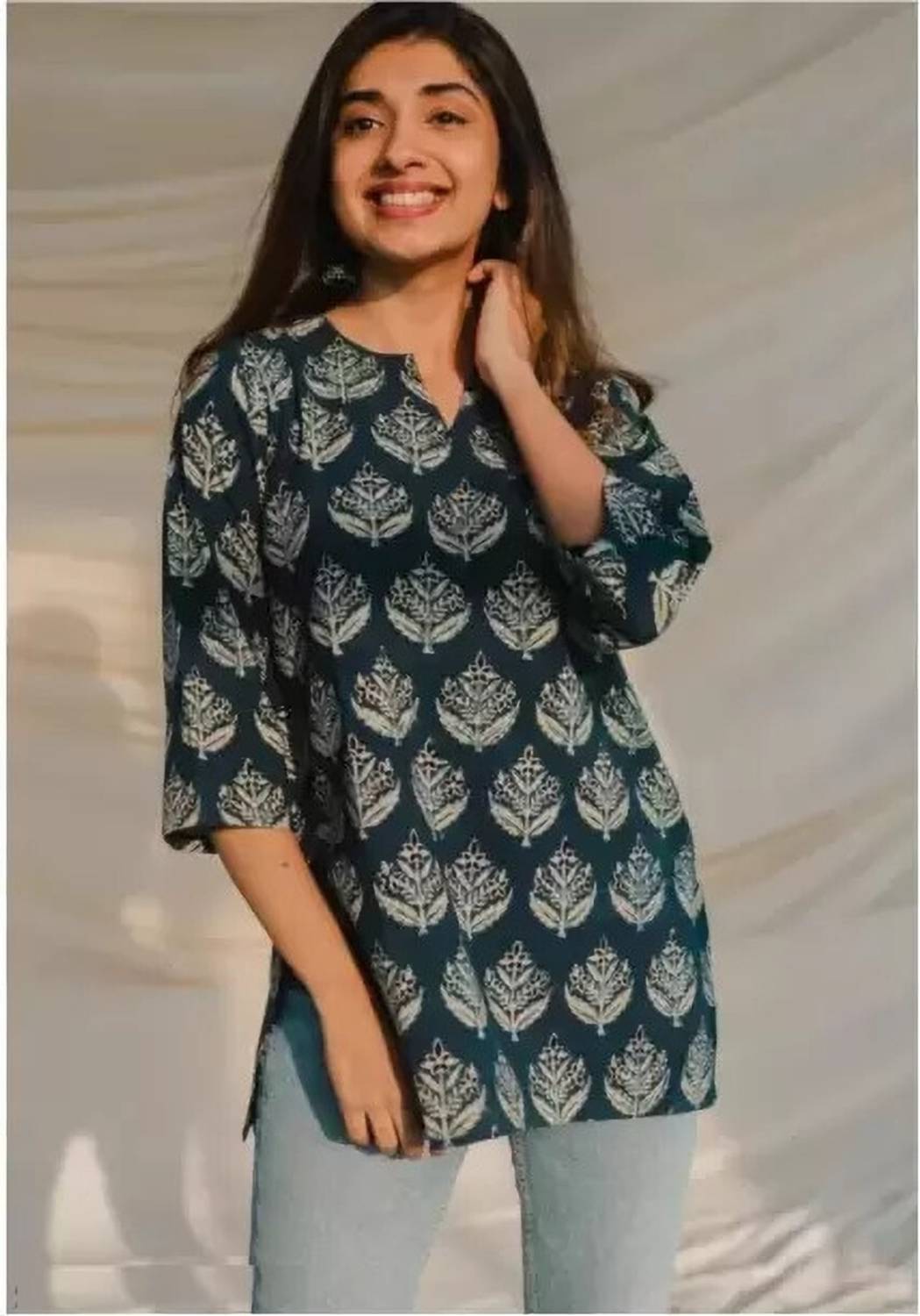 CHECHI Women Printed Viscose Rayon Straight Kurta (Multicolor)