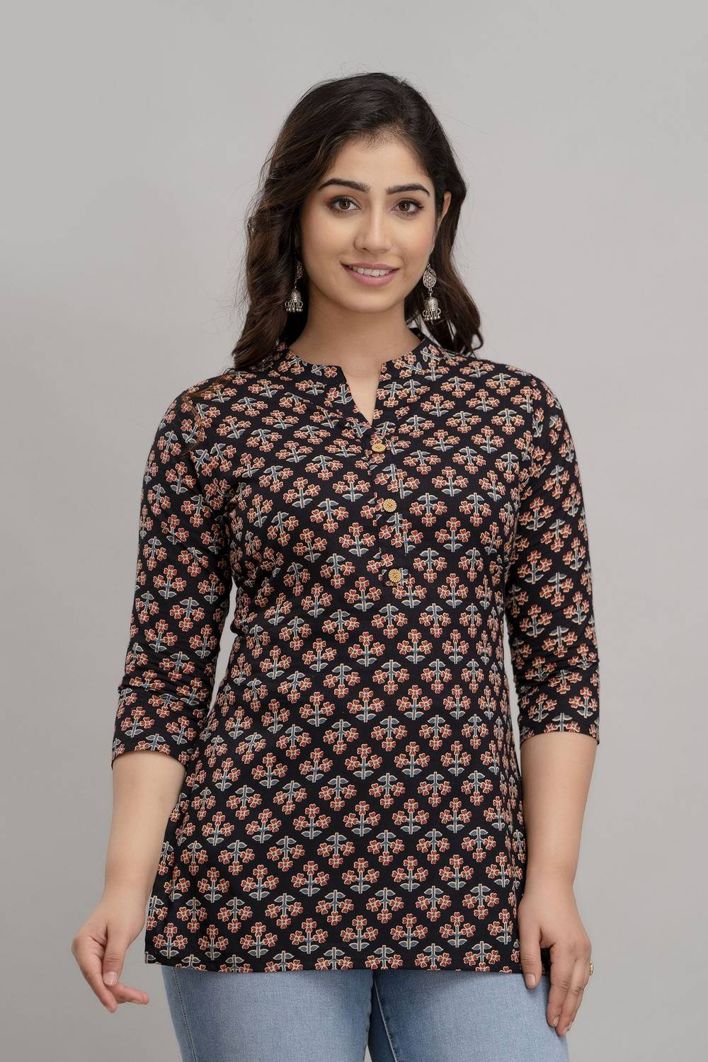 ROYAL RAAHGIR Women Printed Cotton Blend Straight Kurta (Black, R